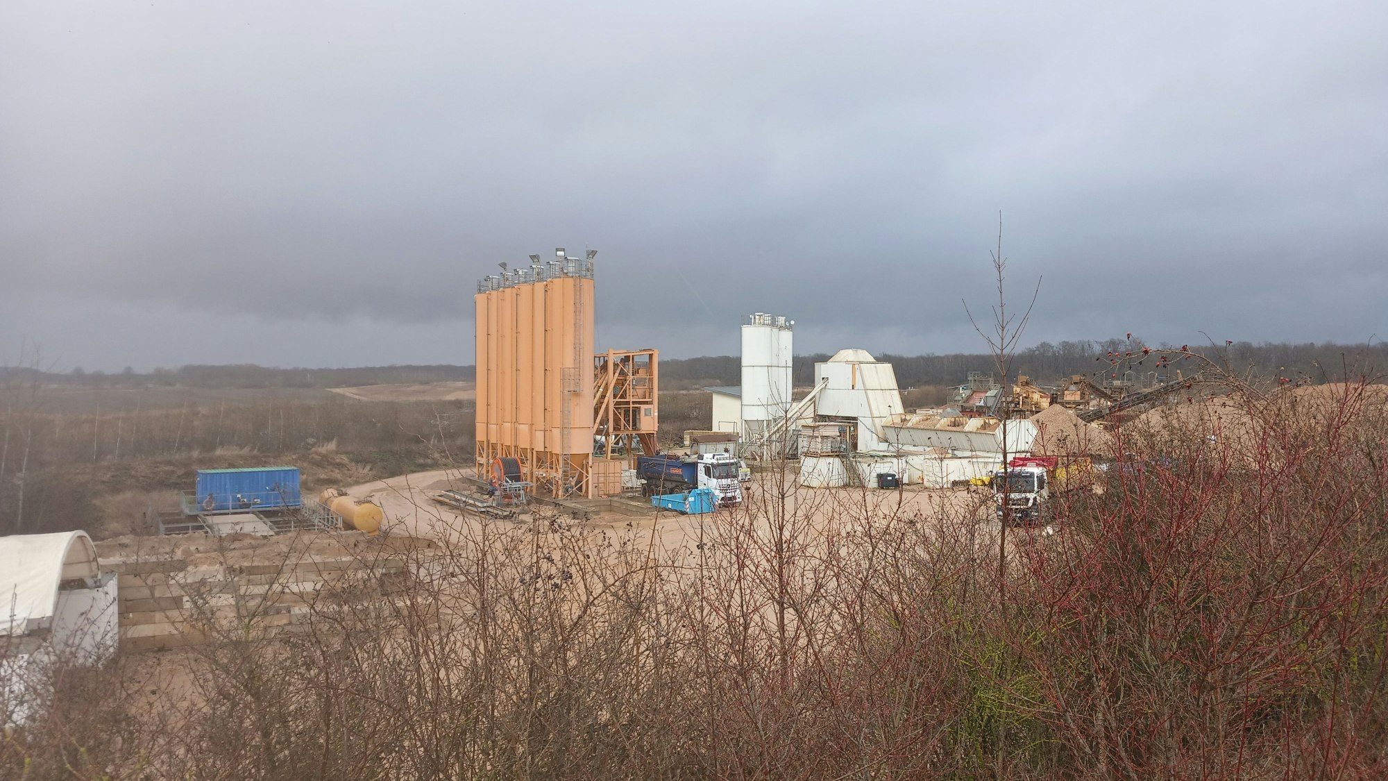 Das Foto zeigt die Kiesgrube Forster Feld.