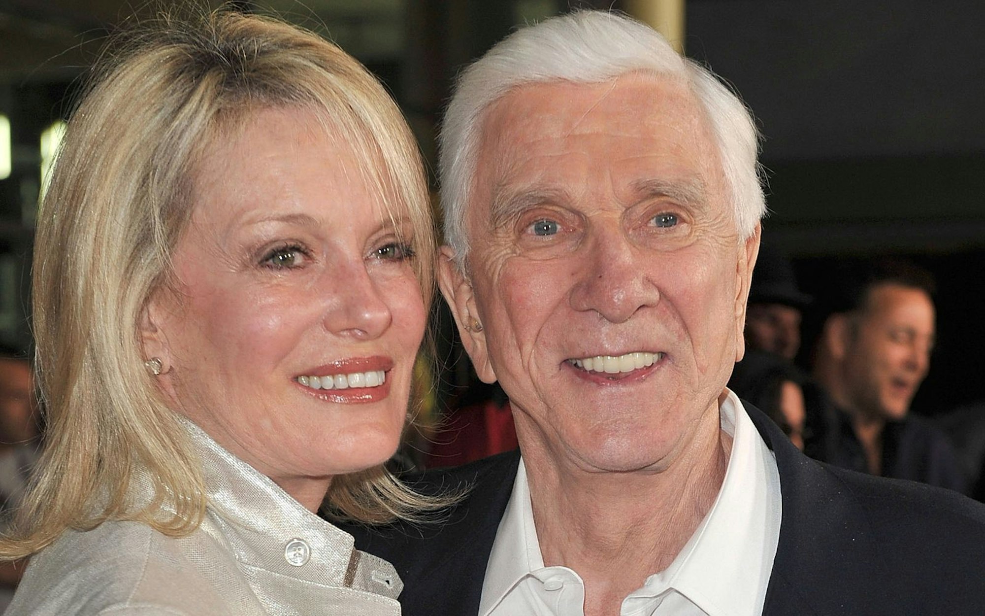 Von 2001 bis zu seinem Tod 2010 war Leslie Nielsen it seiner vierten Ehefrau Barbaree verheiratet. (Bild: Alberto E. Rodriguez/Getty Images)