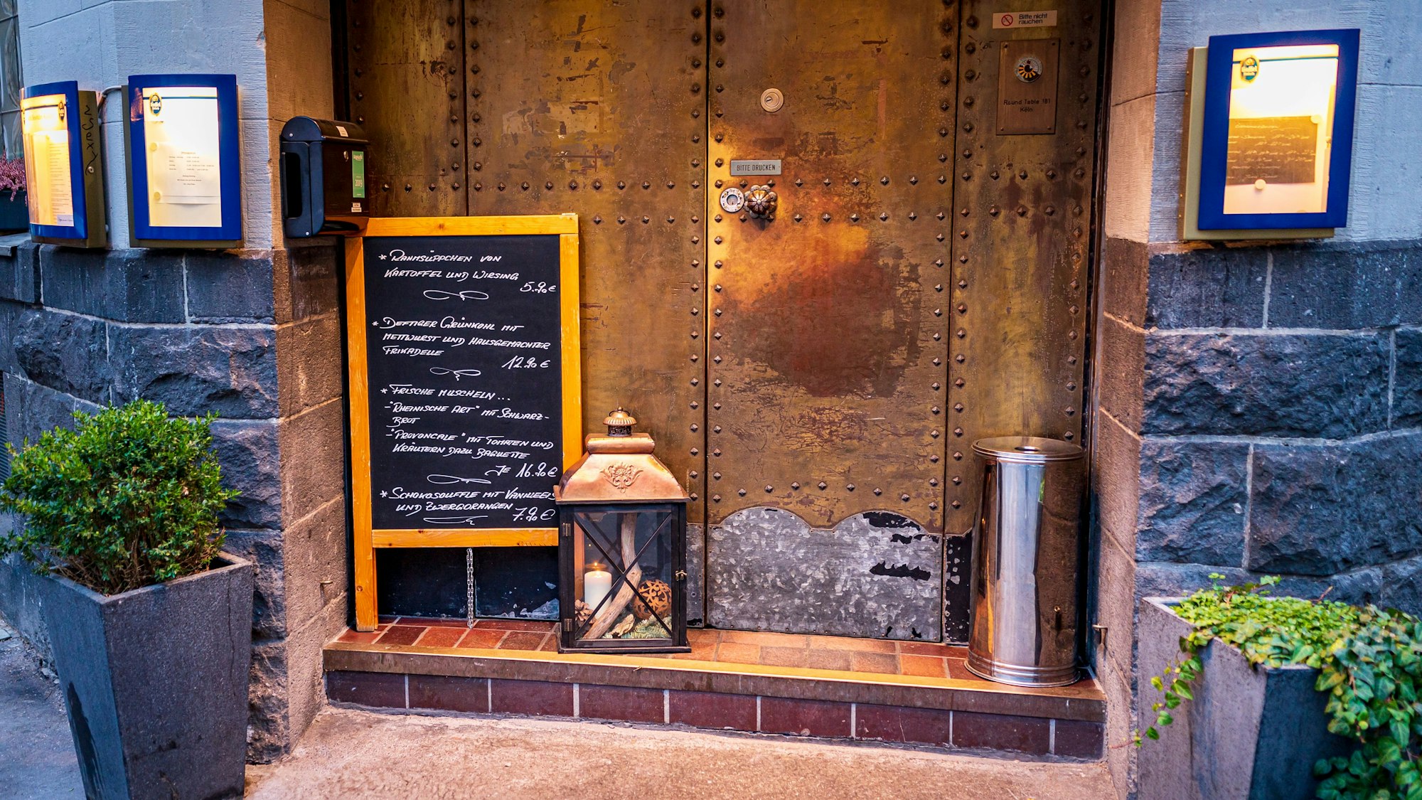 Die beeindruckende Tür von Haus Schnackertz. (Archivbild)