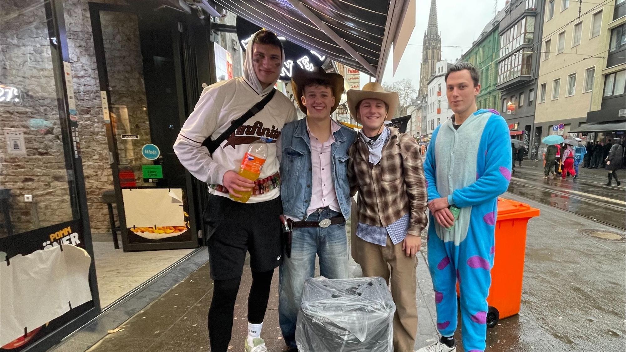 Schutz vor dem Regen auf der Zülpicher Straße