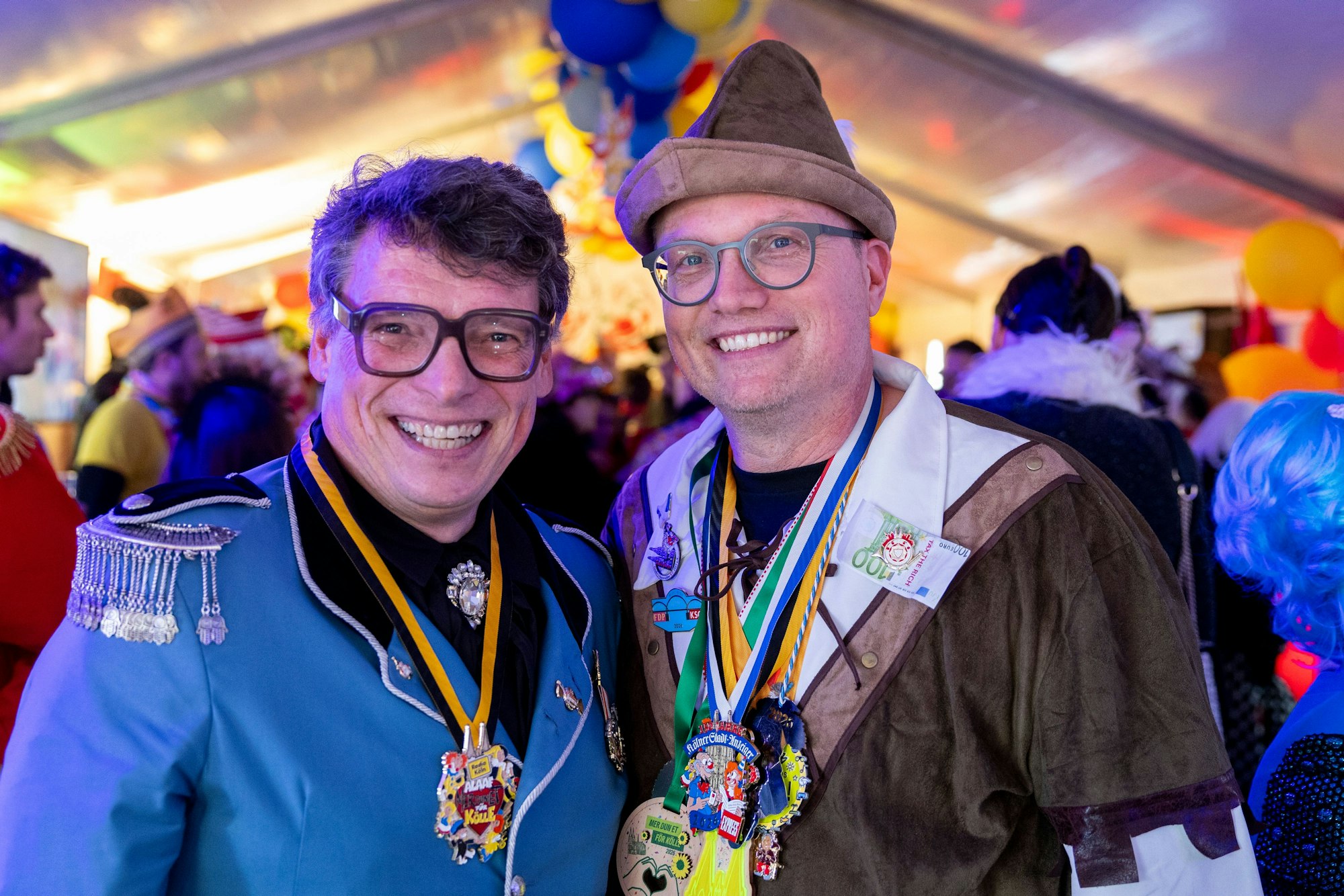 12.02.2026, Köln: Die Weiberfastnachtsbühne von Radio Köln im Tanzbrunnen.
Im Bild Gerald Selchl und Jochen Ott.
Foto: Michael Bause