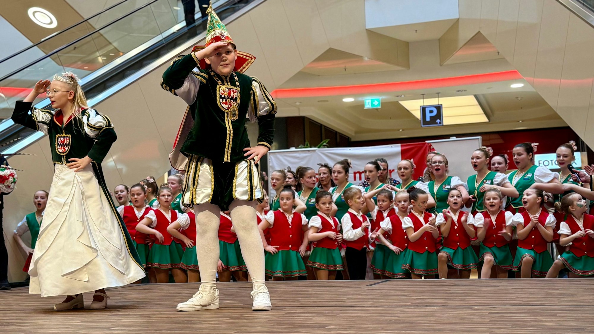 Das Wiesdorfer Kinderprinzenpaar Michelle und Milan