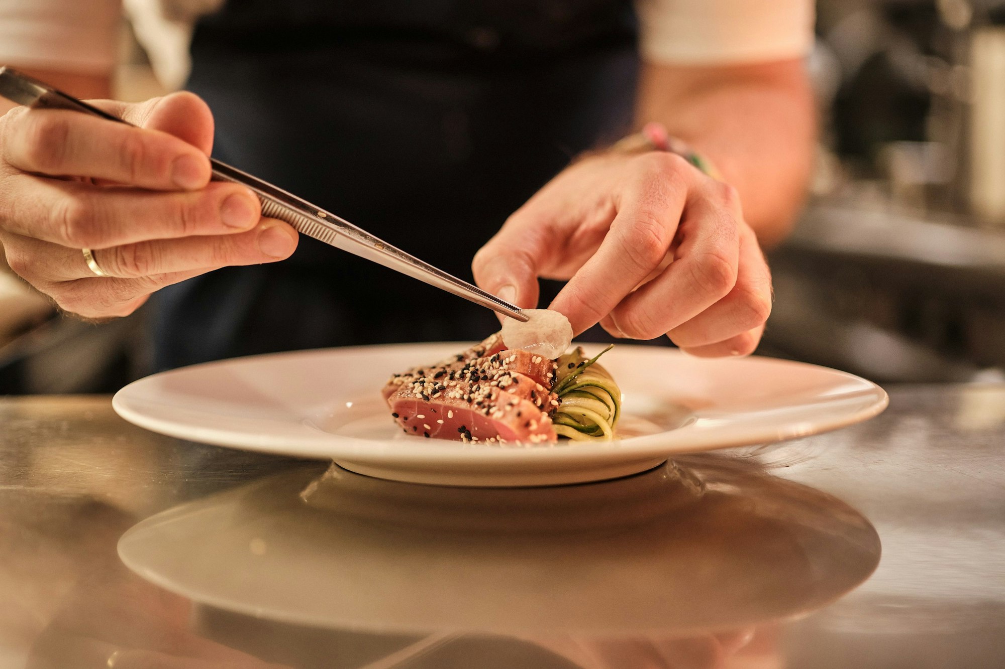 Beim Anrichten des Gerichts