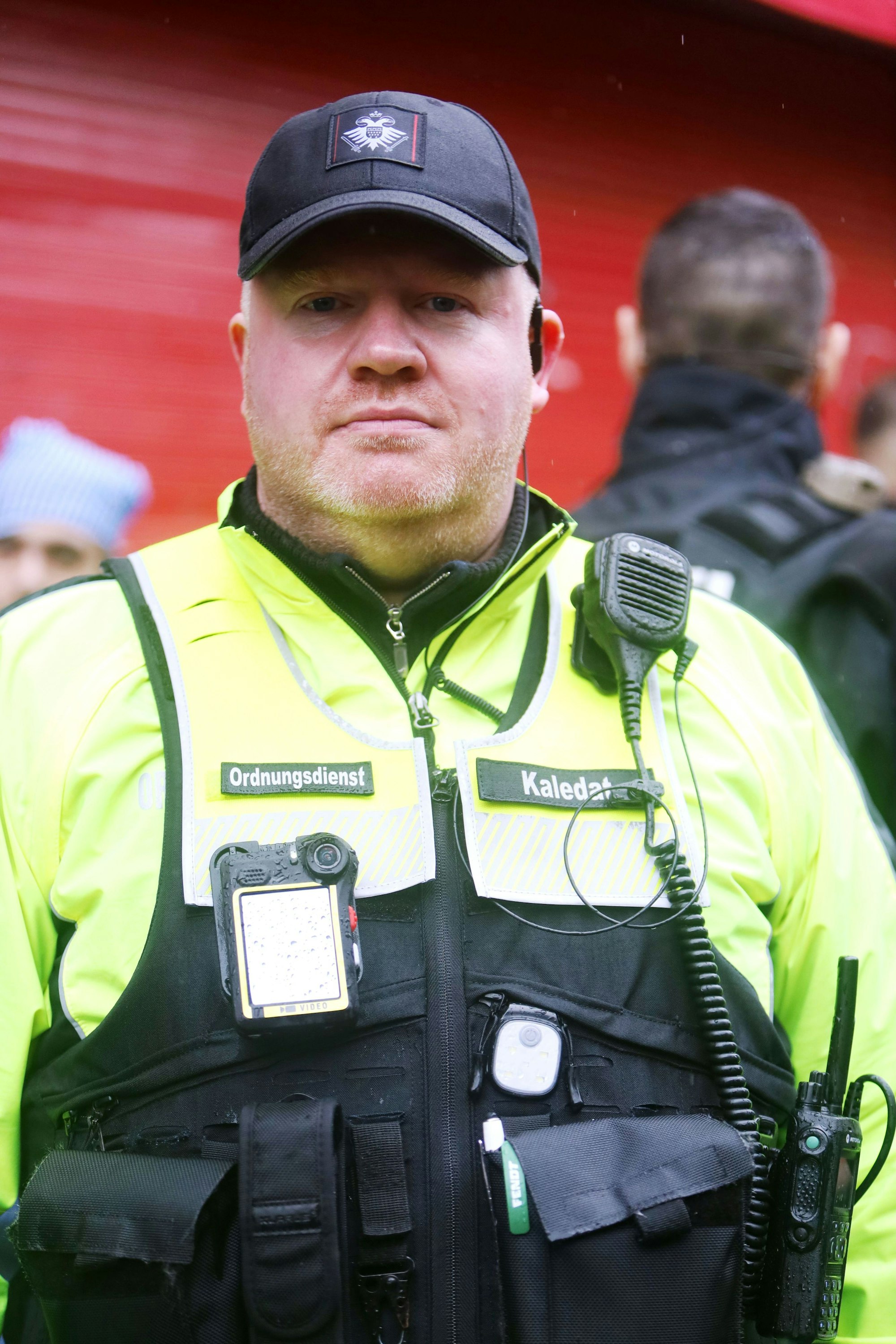 Mike Kaledat kontrolliert seit 17 Jahren an Weiberfastnacht für die Stadt.