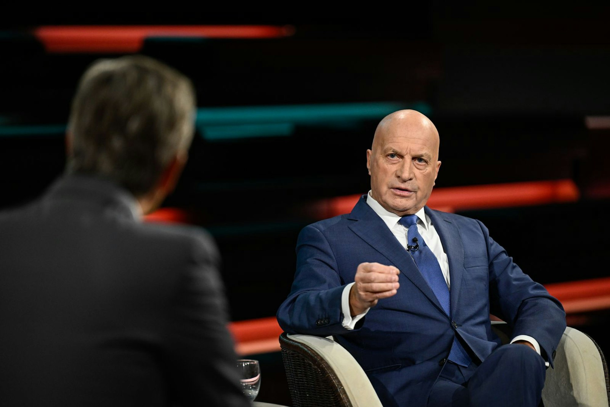 AfD-Politiker Rüdiger Lucassen betonte bei Markus Lanz, dass er „selbstverständlich“ für eine Wehrpflicht sei. (Bild: ZDF/ Markus Hertrich)