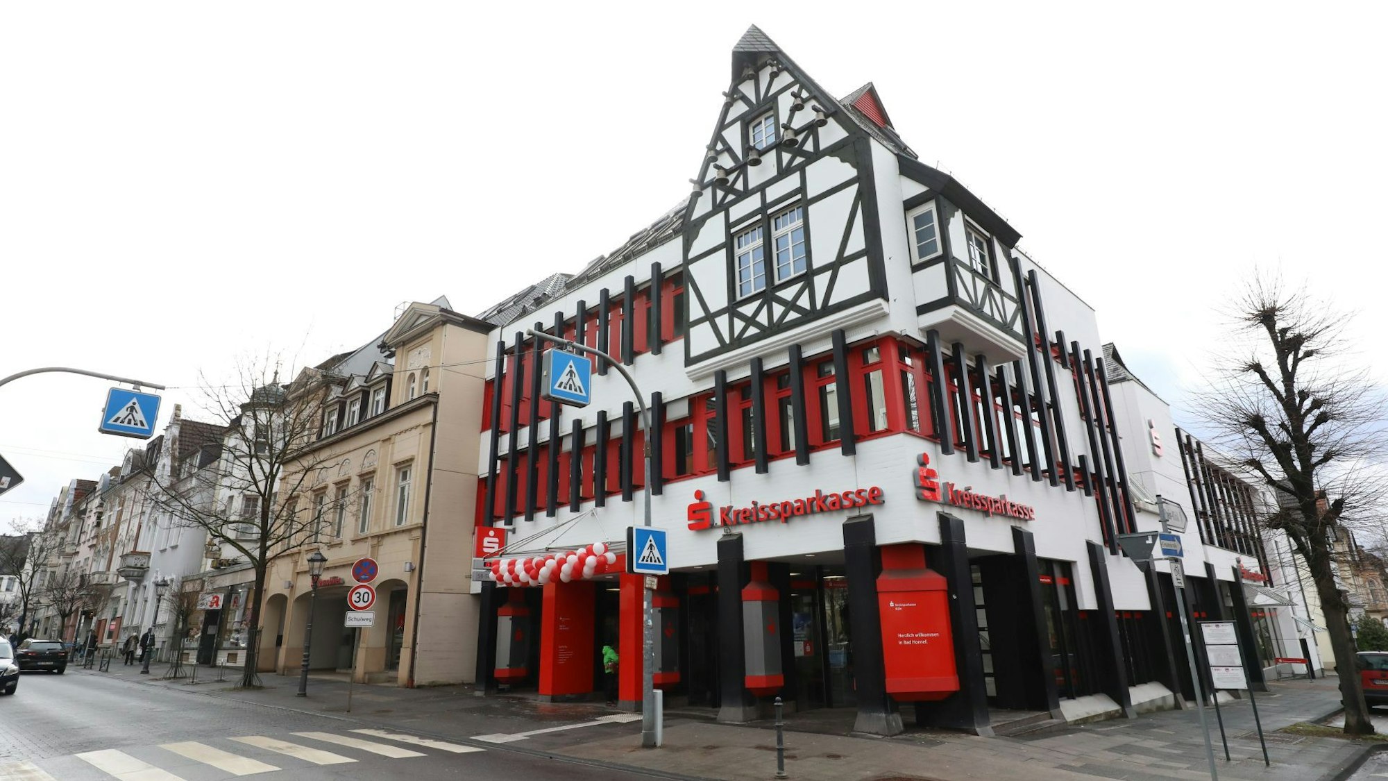Die Filiale der Kreissparkasse Köln in der Bad Honnefer Innenstadt.