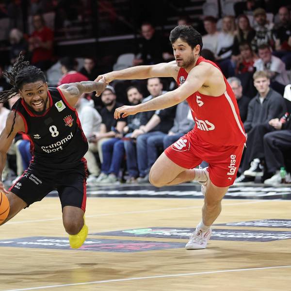18.01.2026 - Basketball - Saison 2025 2026 - 2. Bundesliga Pro-A - 18. Spieltag: Nürnberg Falcons Basketball Club NBC - Bayer Giants Leverkusen - Sportfoto Zink / DaMa - xdaxmax - Kobe Langley 8, Bayer Giants Leverkusen Tim Köpple Koepple 5, Nürnberg Falcons BC NBC *** 18 01 2026 Basketball Season 2025 2026 2 Bundesliga Pro A 18 Matchday Nuremberg Falcons Basketball Club NBC Bayer Giants Leverkusen Sportfoto Zink DaMa xdaxmax Kobe Langley 8, Bayer Giants Leverkusen Tim Köpple Koepple 5, Nuremberg Falcons BC NBC