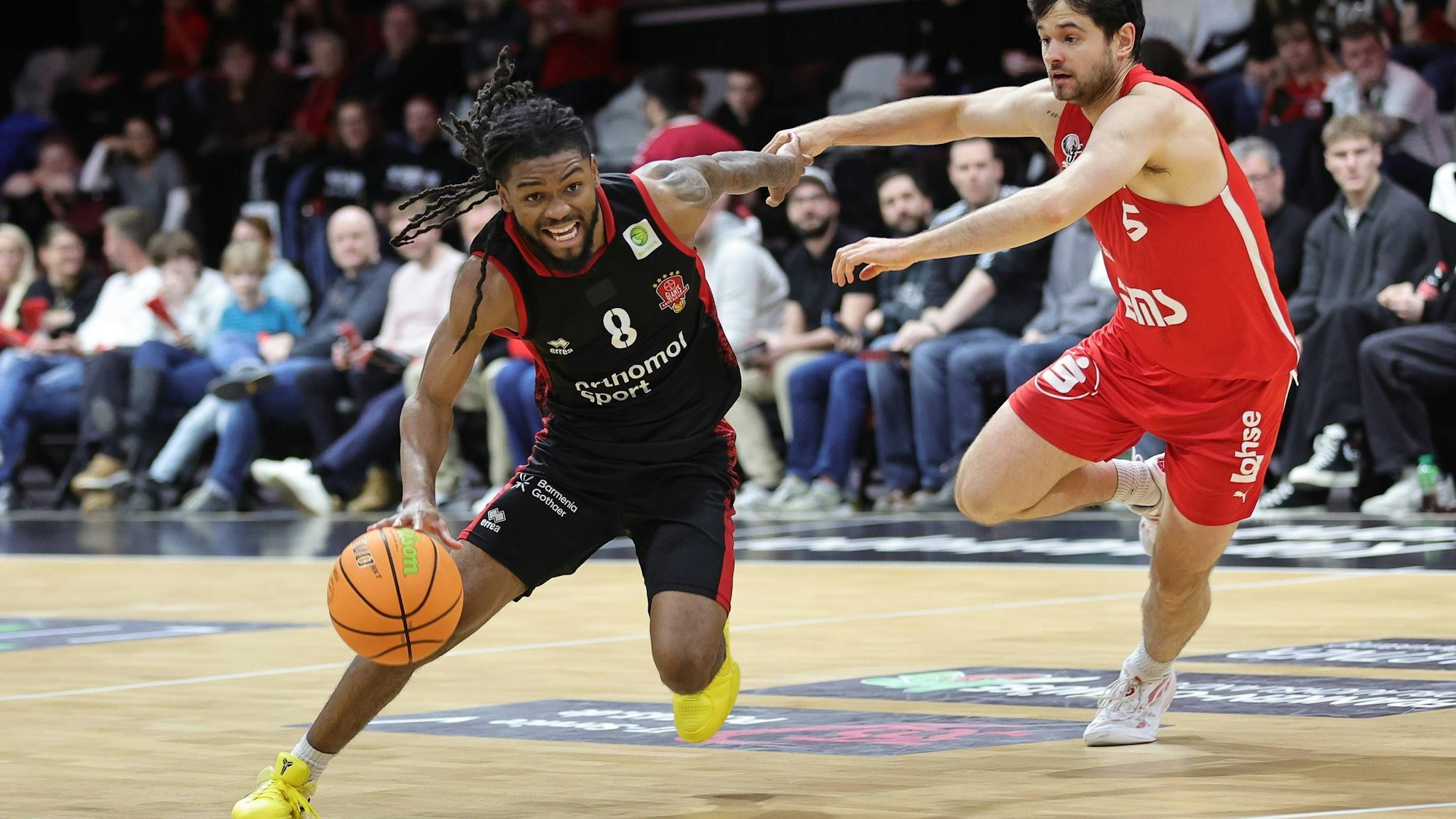 18.01.2026 - Basketball - Saison 2025 2026 - 2. Bundesliga Pro-A - 18. Spieltag: Nürnberg Falcons Basketball Club NBC - Bayer Giants Leverkusen - Sportfoto Zink / DaMa - xdaxmax - Kobe Langley 8, Bayer Giants Leverkusen Tim Köpple Koepple 5, Nürnberg Falcons BC NBC *** 18 01 2026 Basketball Season 2025 2026 2 Bundesliga Pro A 18 Matchday Nuremberg Falcons Basketball Club NBC Bayer Giants Leverkusen Sportfoto Zink DaMa xdaxmax Kobe Langley 8, Bayer Giants Leverkusen Tim Köpple Koepple 5, Nuremberg Falcons BC NBC