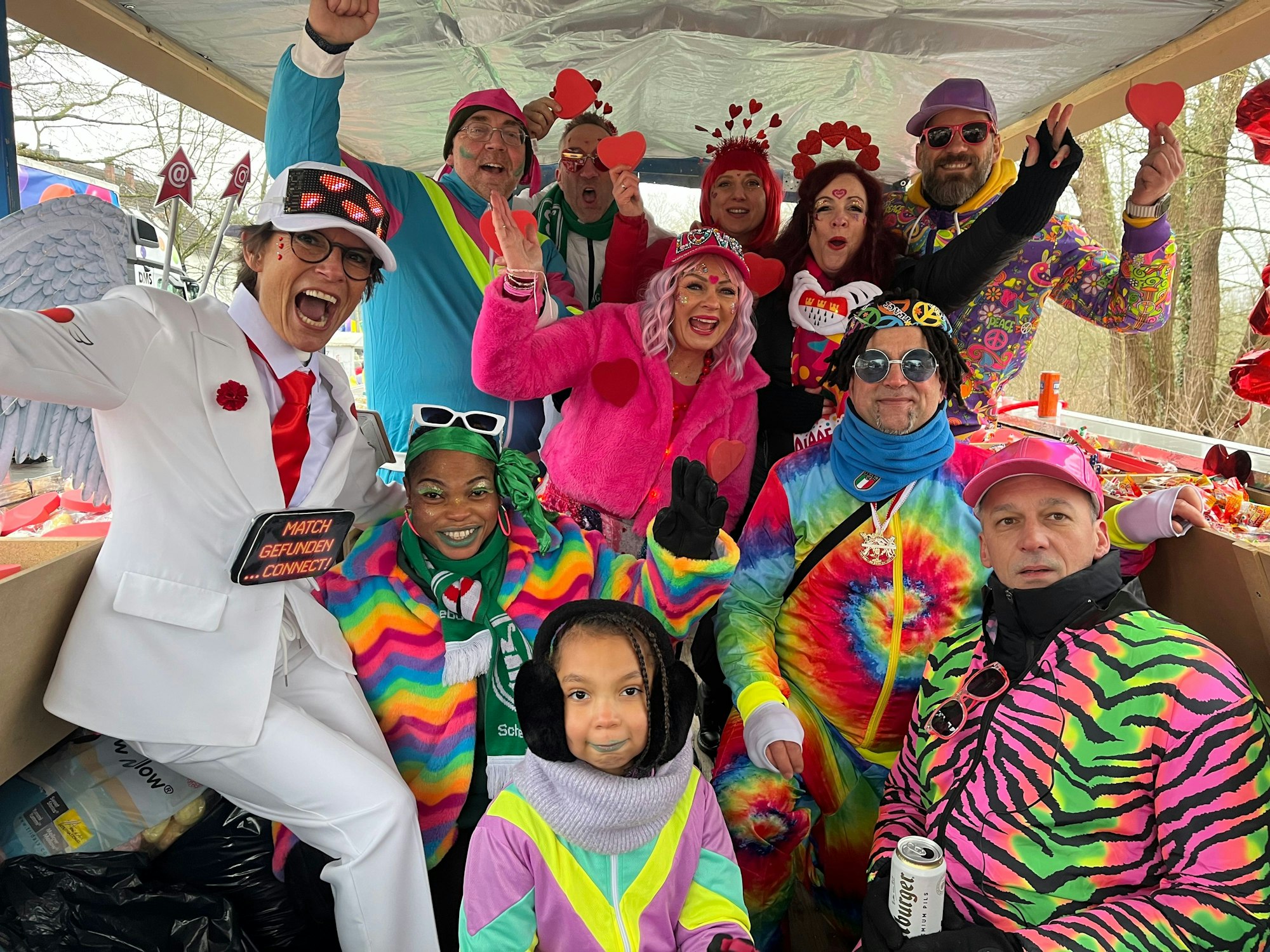 Die Freundesgruppe „All you need is love“