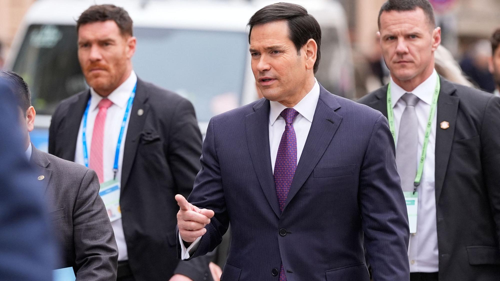 Marco Rubio auf dem Weg zum Treffen der G7-Außenminister am Rande der 62. Münchner Sicherheitskonferenz in München.