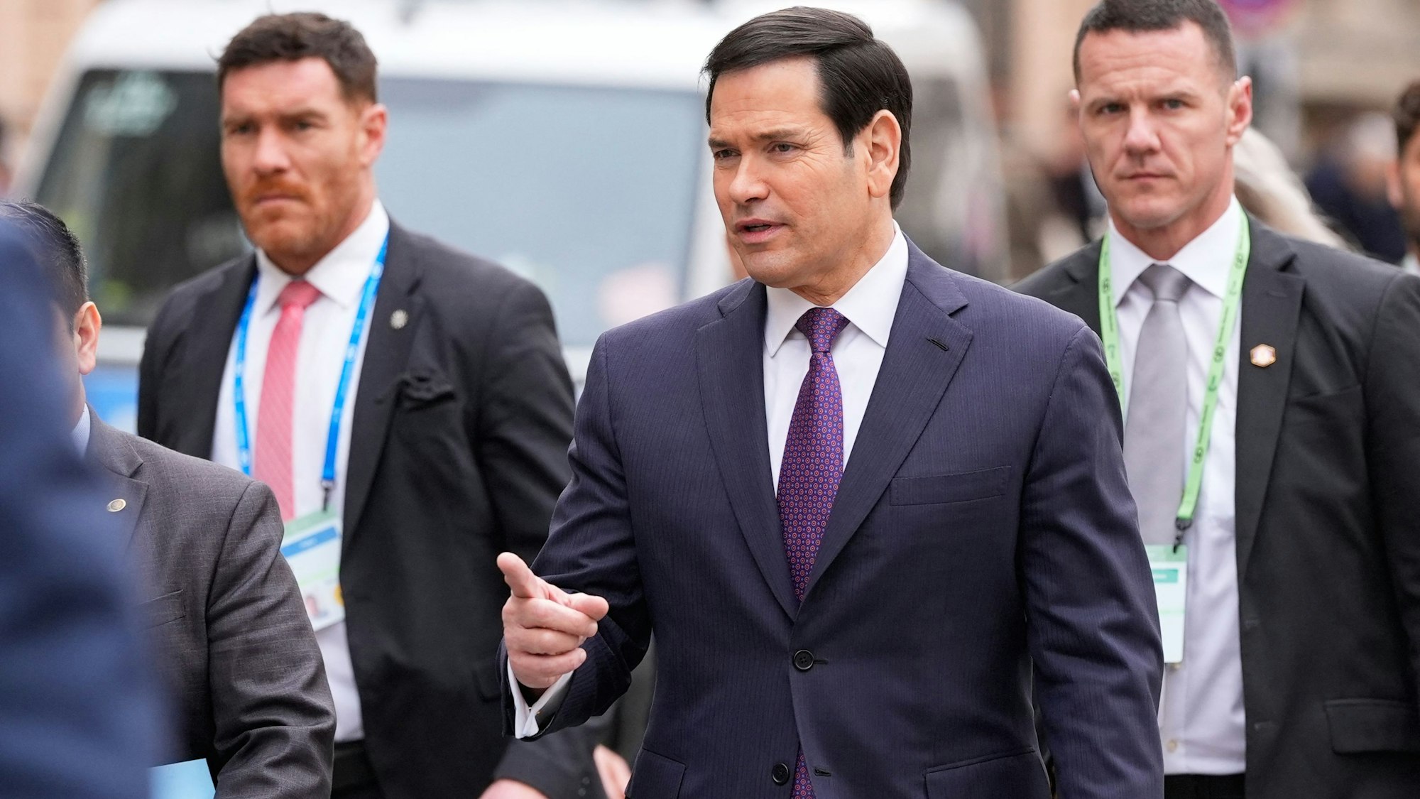 Marco Rubio auf dem Weg zum Treffen der G7-Außenminister am Rande der 62. Münchner Sicherheitskonferenz in München.