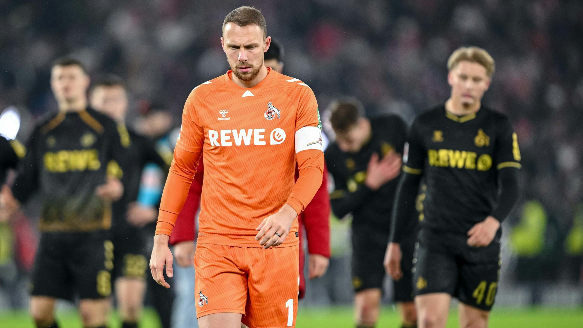 FC-Kapitän Marvin Schwäbe nach der Niederlage in Stuttgart