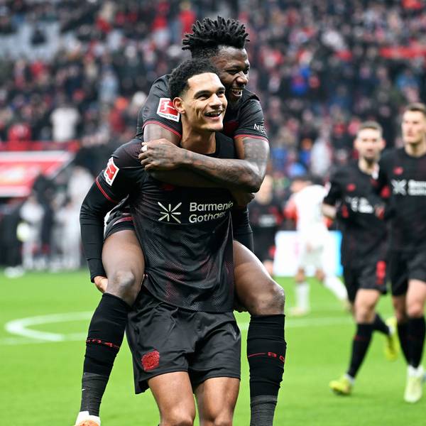 Fussball, Bundesliga, Deutschland, Herren, Saison 2025/2026, 22. Spieltag, BayArena Leverkusen: Bayer Leverkusen - FC St. Pauli Jubel Jarell Quansah LEV nach seinem Tor zum 1:0, zusammen mit Edmond Tapsoba LEV. Jubel, Freude, Aktion. *** Football, Bundesliga, Germany, Men, Season 2025 2026, 22 Matchday, BayArena Leverkusen Bayer Leverkusen FC St Pauli Cheers Jarell Quansah LEV after his goal for 1 0, together with Edmond Tapsoba LEV Cheers, joy, action