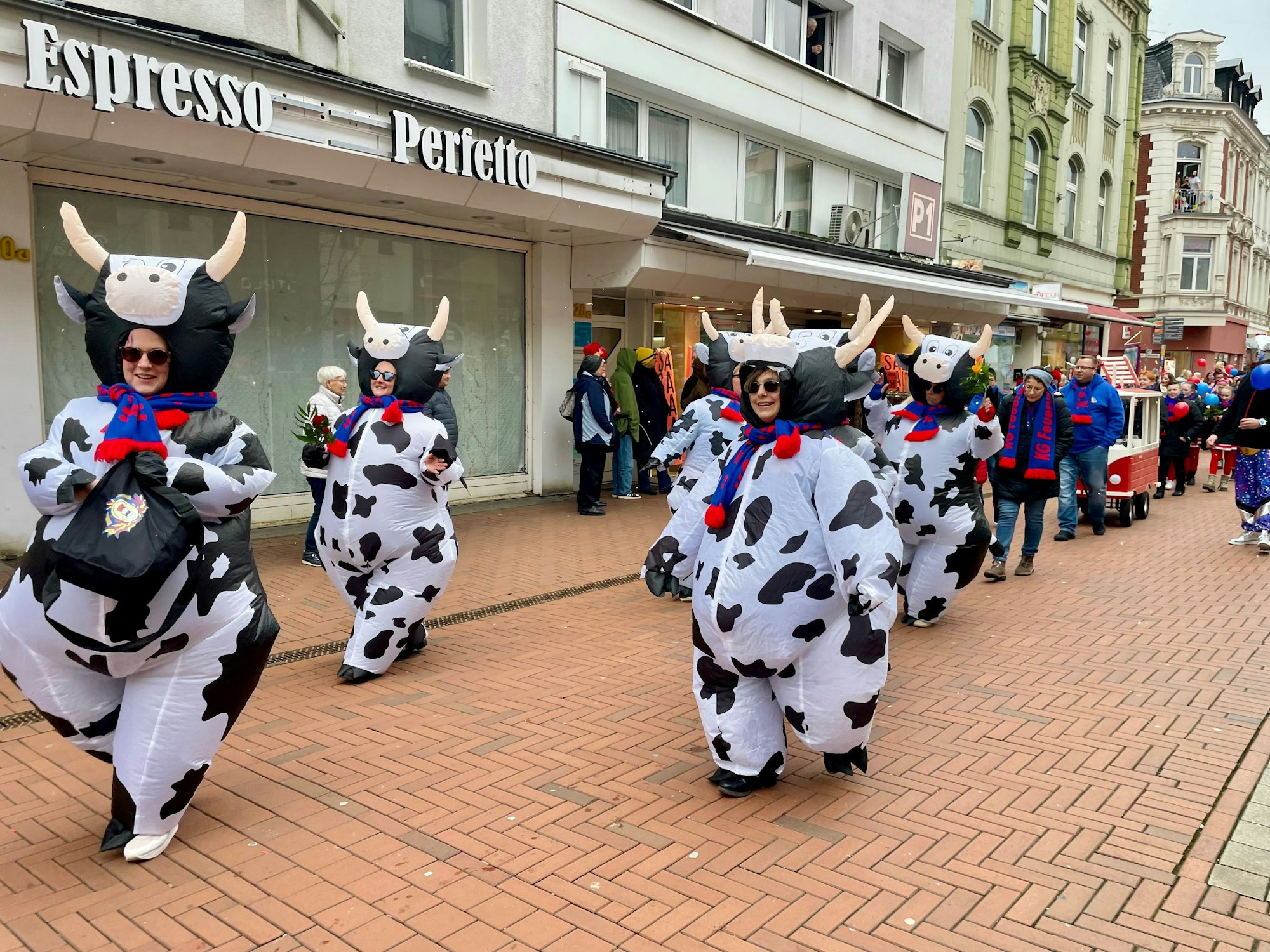 Die Kühe zogen der KG Feuerwehr voran.