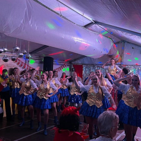 Mitten beim Tanz der Postillione kam das Ordnungsamt und zog den Stecker.