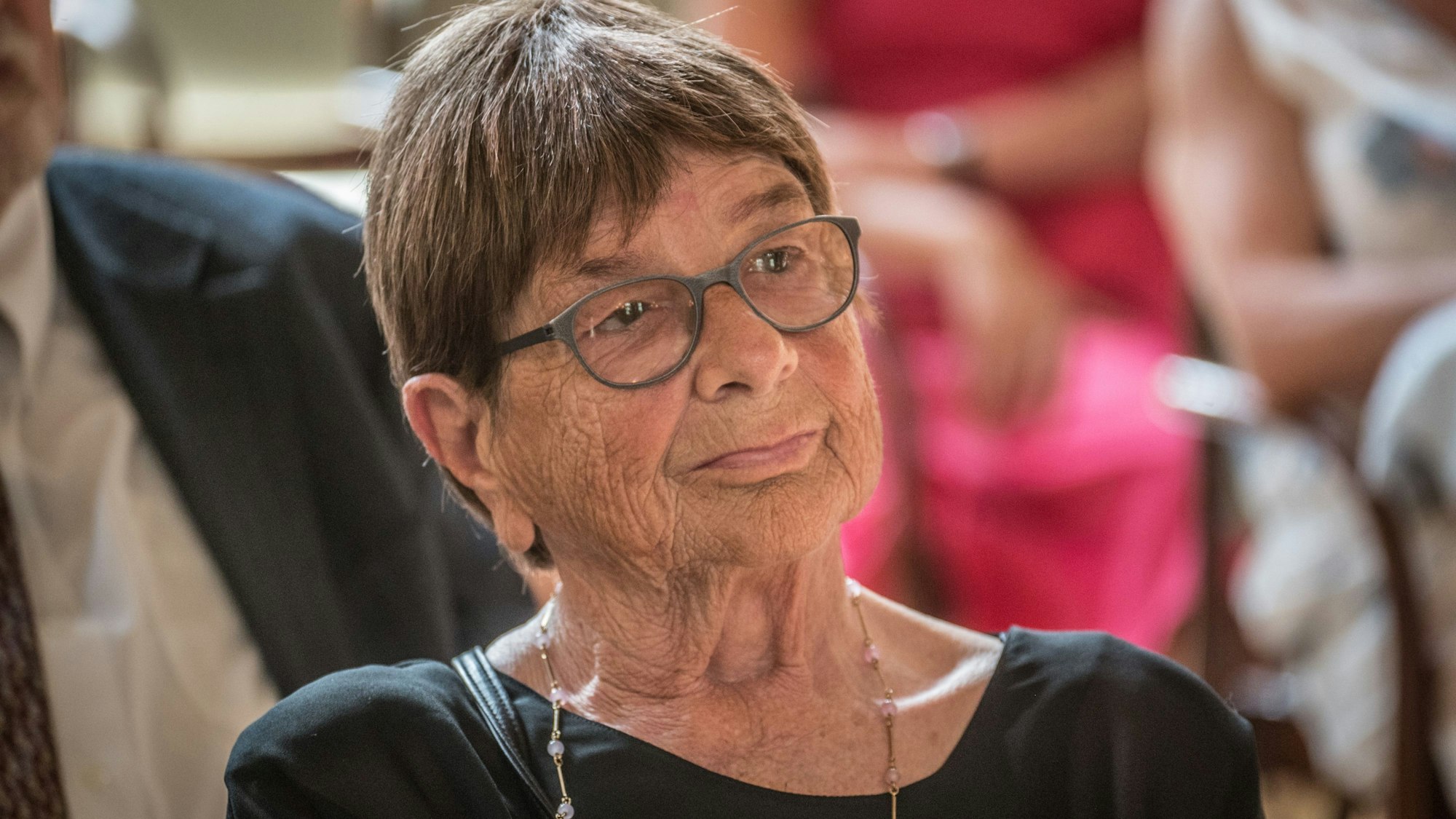 Irmgard von Styp-Rekowski erhält das Bundesverdienstkreuz Bild: Ralf Krieger