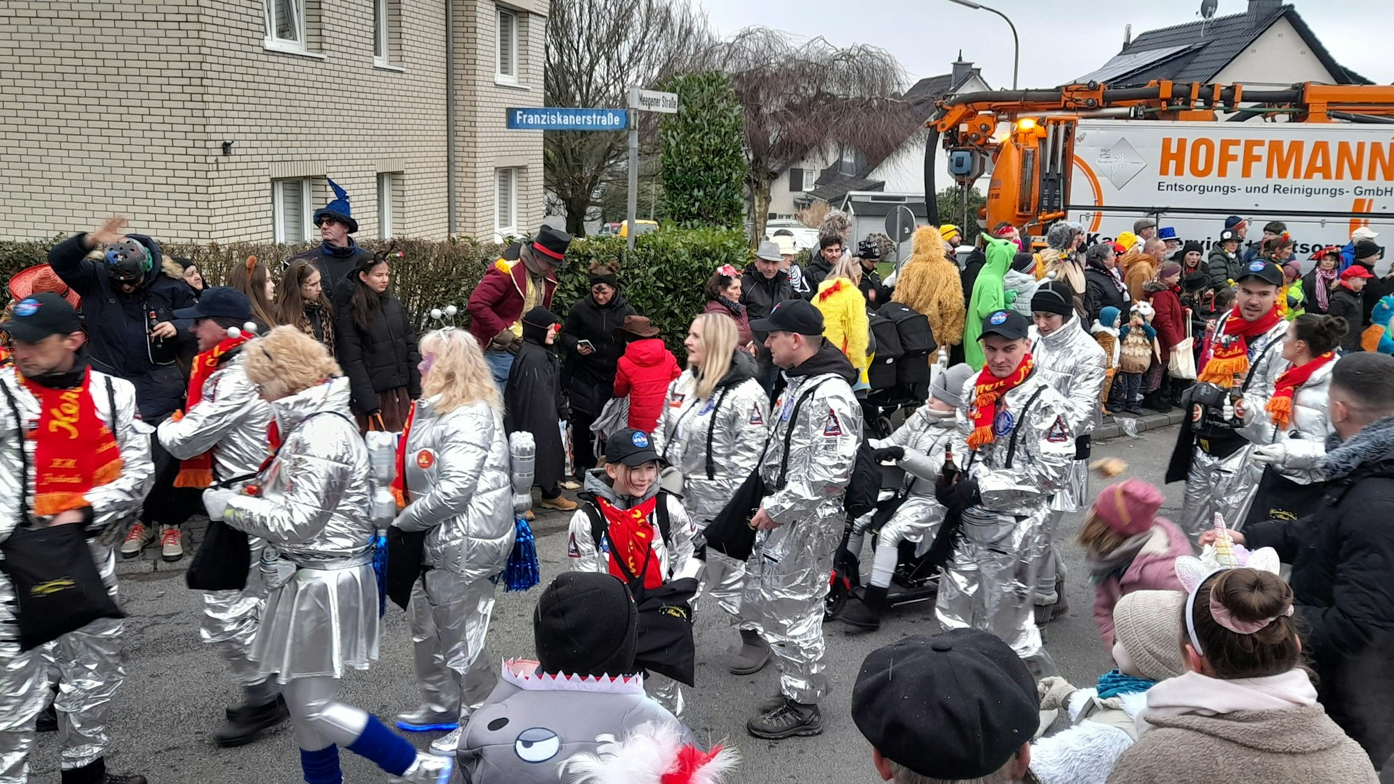 Das Foto zeigt die Feierwehr der Märjelinger Jungs