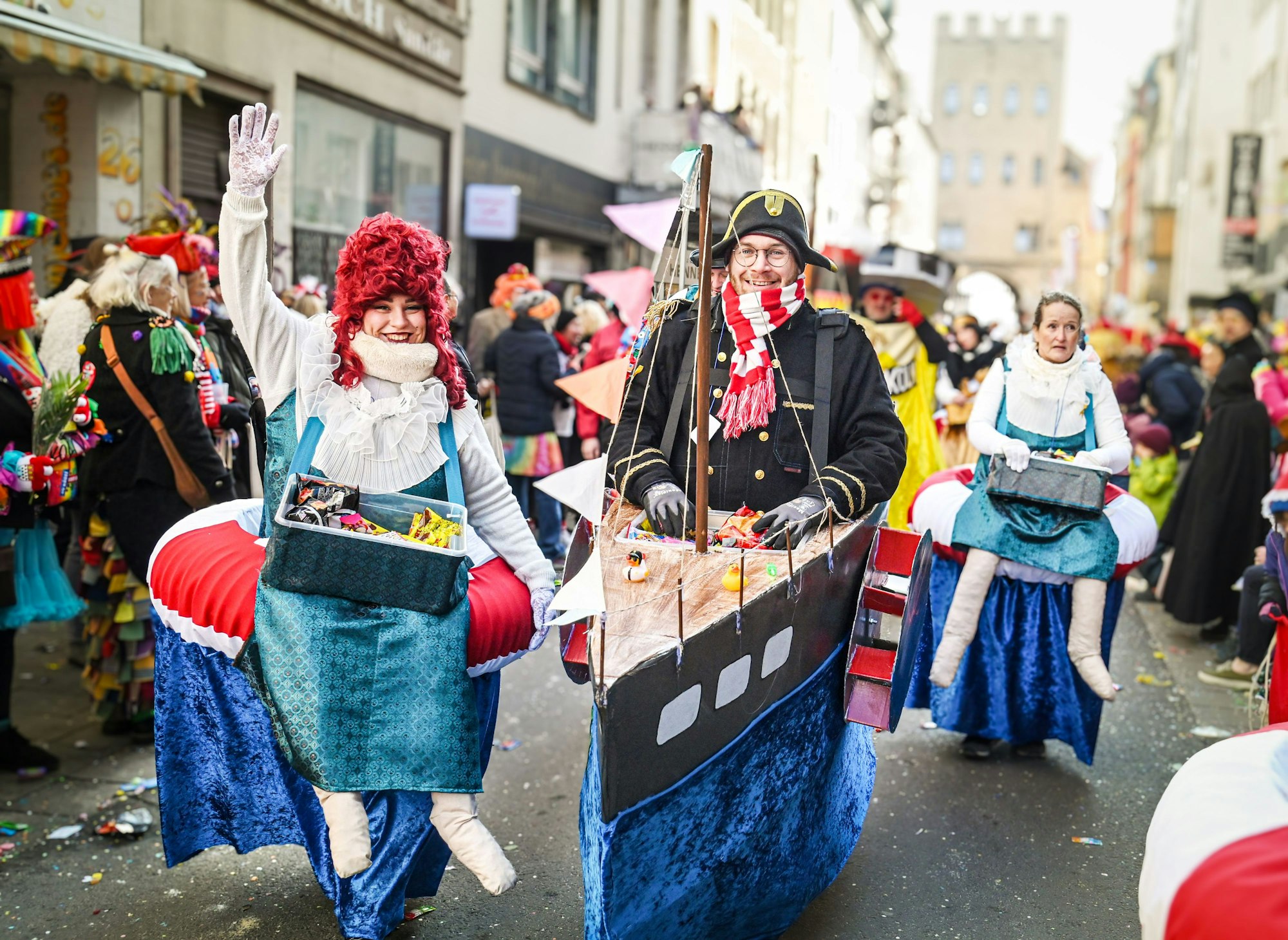 15.02.2026, Köln: Die Schull- un Veedelszöch sind ein traditioneller Karnevalsumzug im Kölner Karneval. V32 Kölsche Fründe. Foto: Alexander Schwaiger