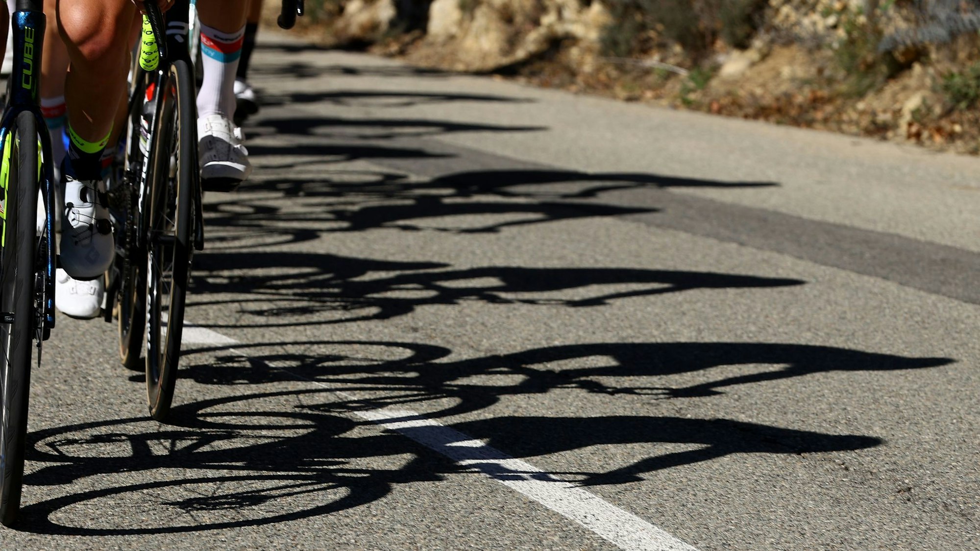 Radprofis in Aktion. (Symbolbild)