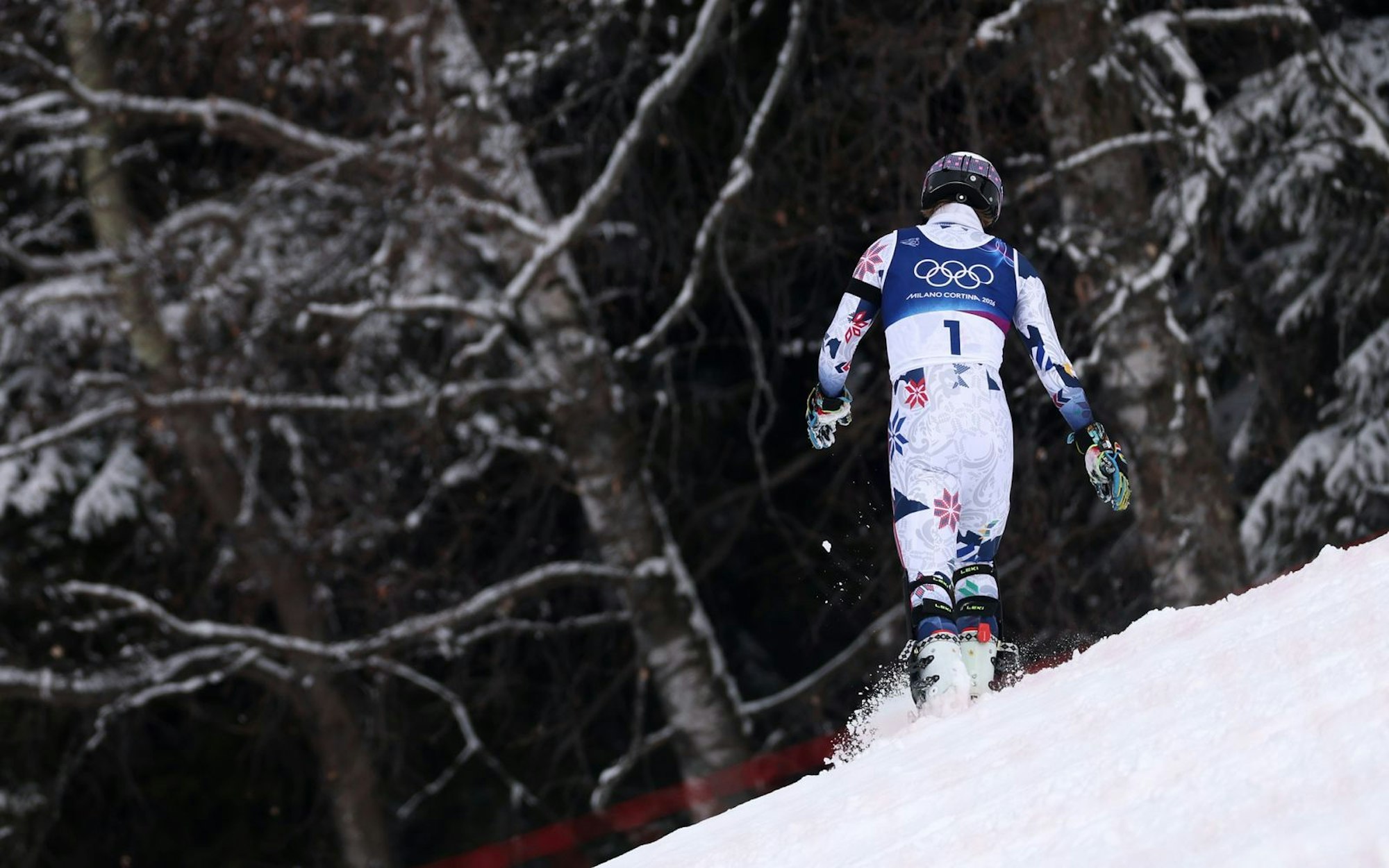 Nach seinem Ausscheiden stapft der Norweger Atle Lie McGrath davon Richtung Wald. (Bild: 2026 Getty Images/Christian Petersen)