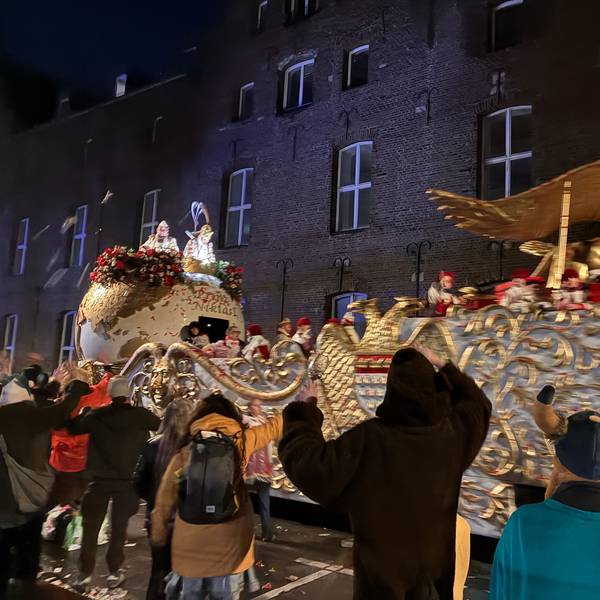Prinz Niklas I. erreicht das Ziel des Kölner Rosenmontagszuges.
