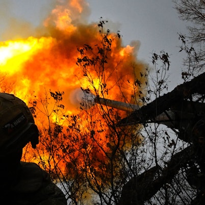 Die Gefechte entlang der Frontlinie in der Ukraine dauern an. Den ukrainischen Streitkräften sind laut einer US-Analyse zuletzt Geländegewinne gelungen. (Archivbild)