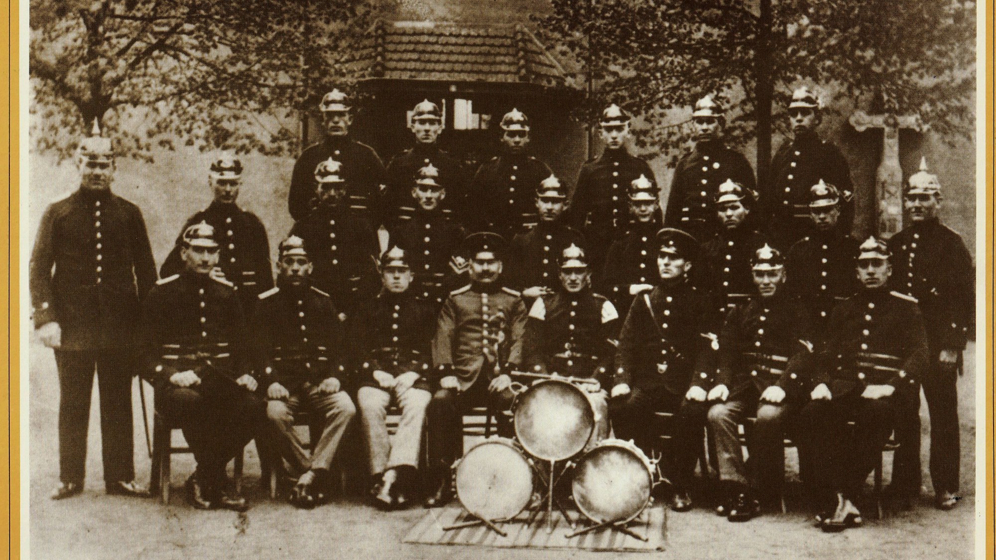 Auf dem Bild sind die Gründer der Löschgruppe Habbelrath zu sehen.