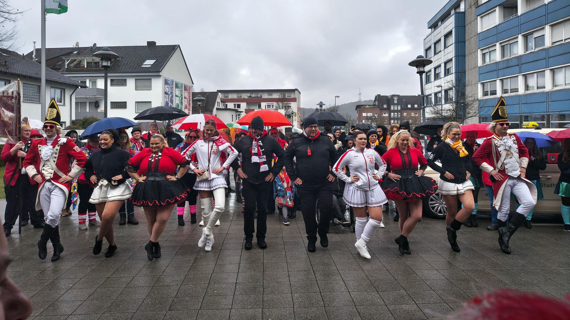 Rathauserstürmung Lohmar am Rosenmontag