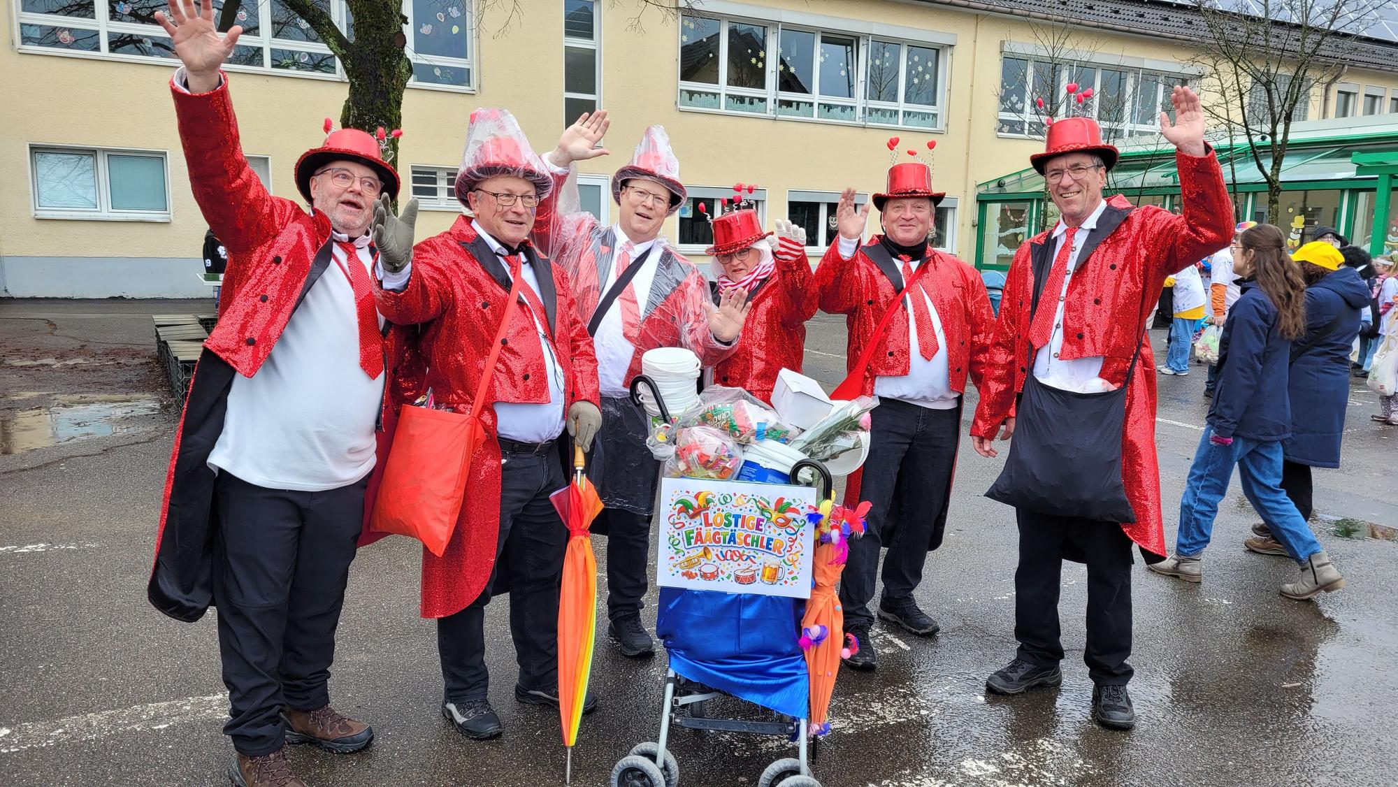 Das Foto zeigt die Gruppe Fäägtäsch