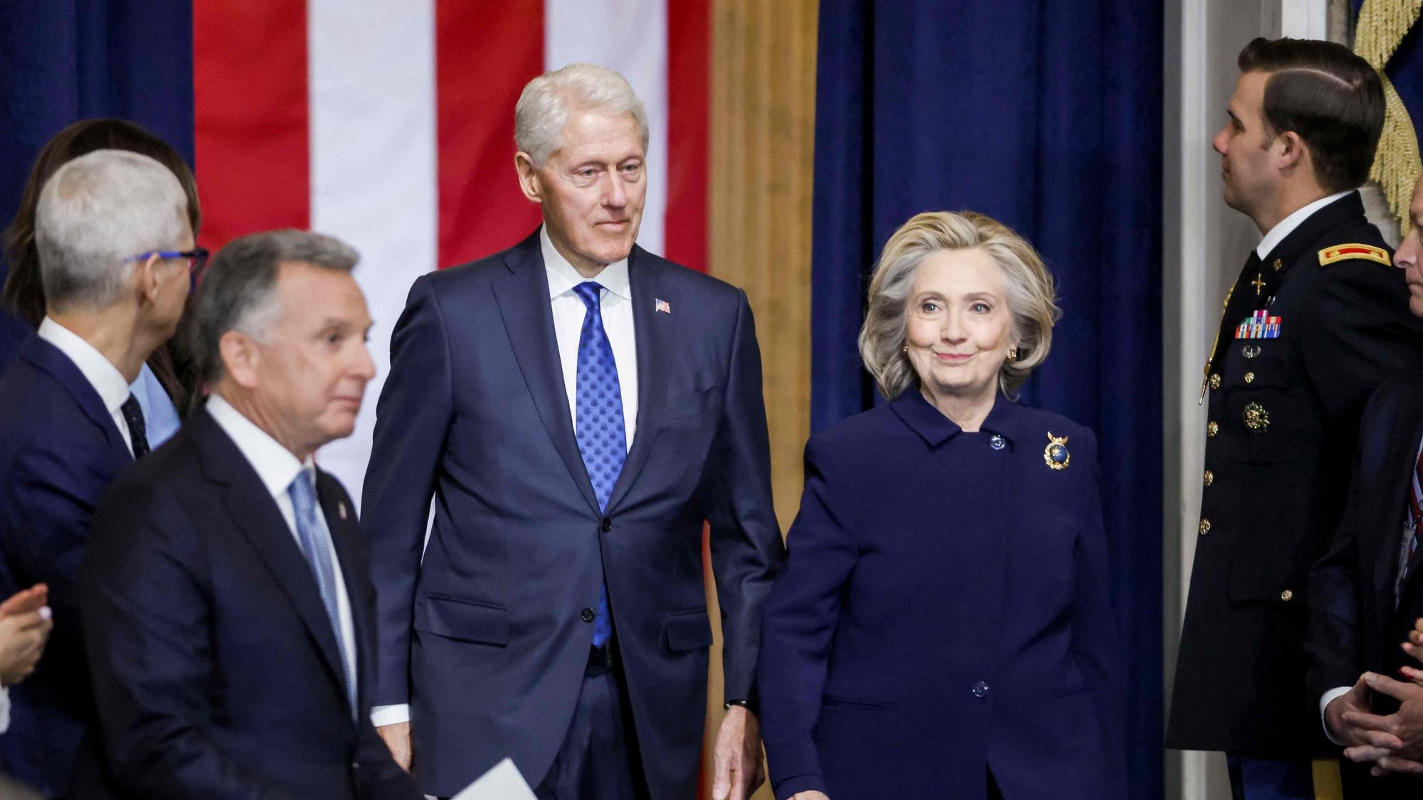 Ex-Präsident Bill Clinton zusammen mit Hillary Clinton im US-Kapitol. (Archivbild)