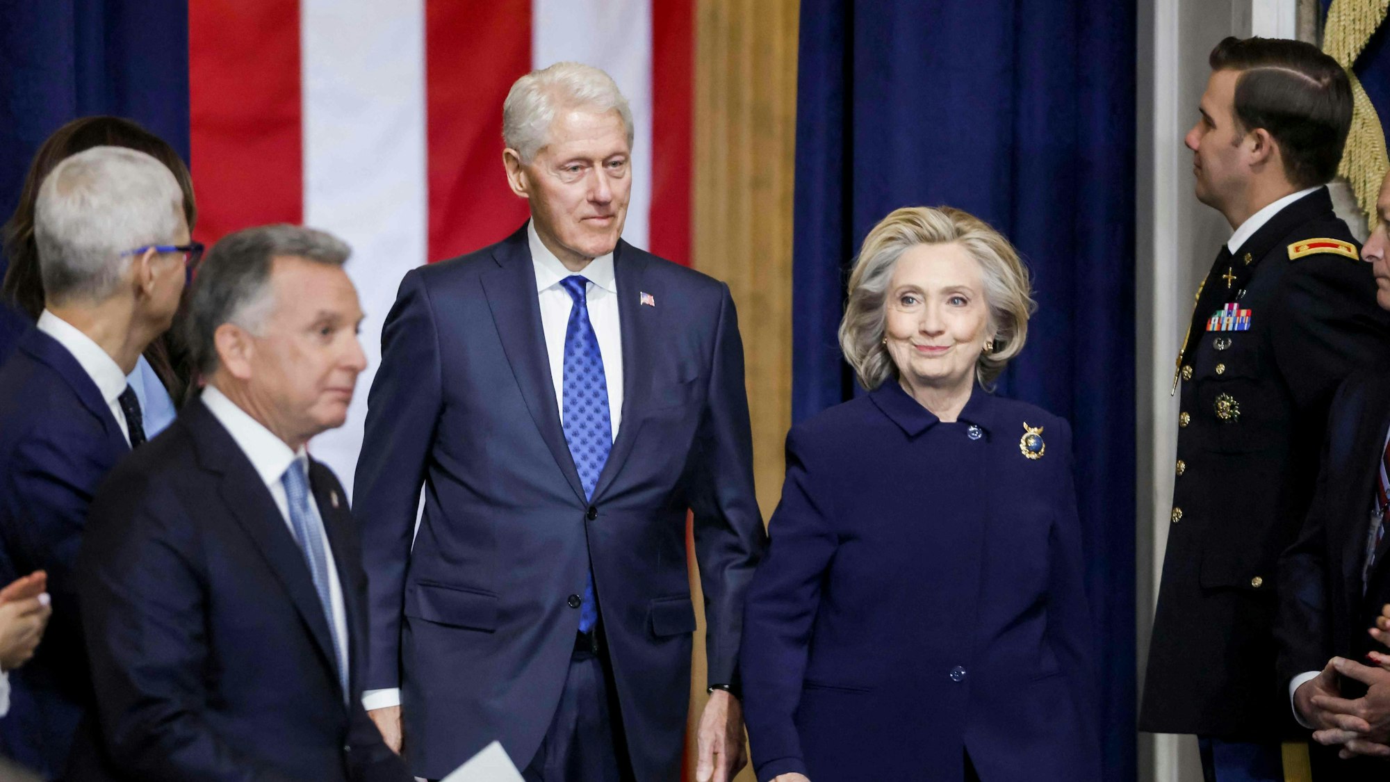 Ex-Präsident Bill Clinton zusammen mit Hillary Clinton im US-Kapitol. (Archivbild)