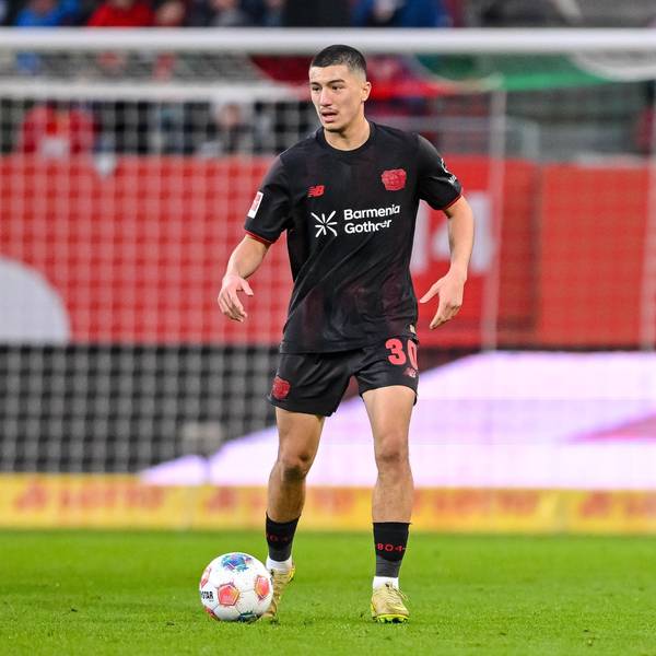 ARCHIV - 06.12.2025, Bayern, Augsburg: Fußball: Bundesliga, FC Augsburg - Bayer Leverkusen, 13. Spieltag, WWK-Arena. Ibrahim Maza (Bayer Leverkusen) in Aktion. Ibrahim Maza steht Bayer Leverkusen wieder zur Verfügung. (zu dpa: «Bayer wieder gegen St. Pauli: «Wird kein Champagner-Fußball»») Foto: Harry Langer/dpa +++ dpa-Bildfunk +++
