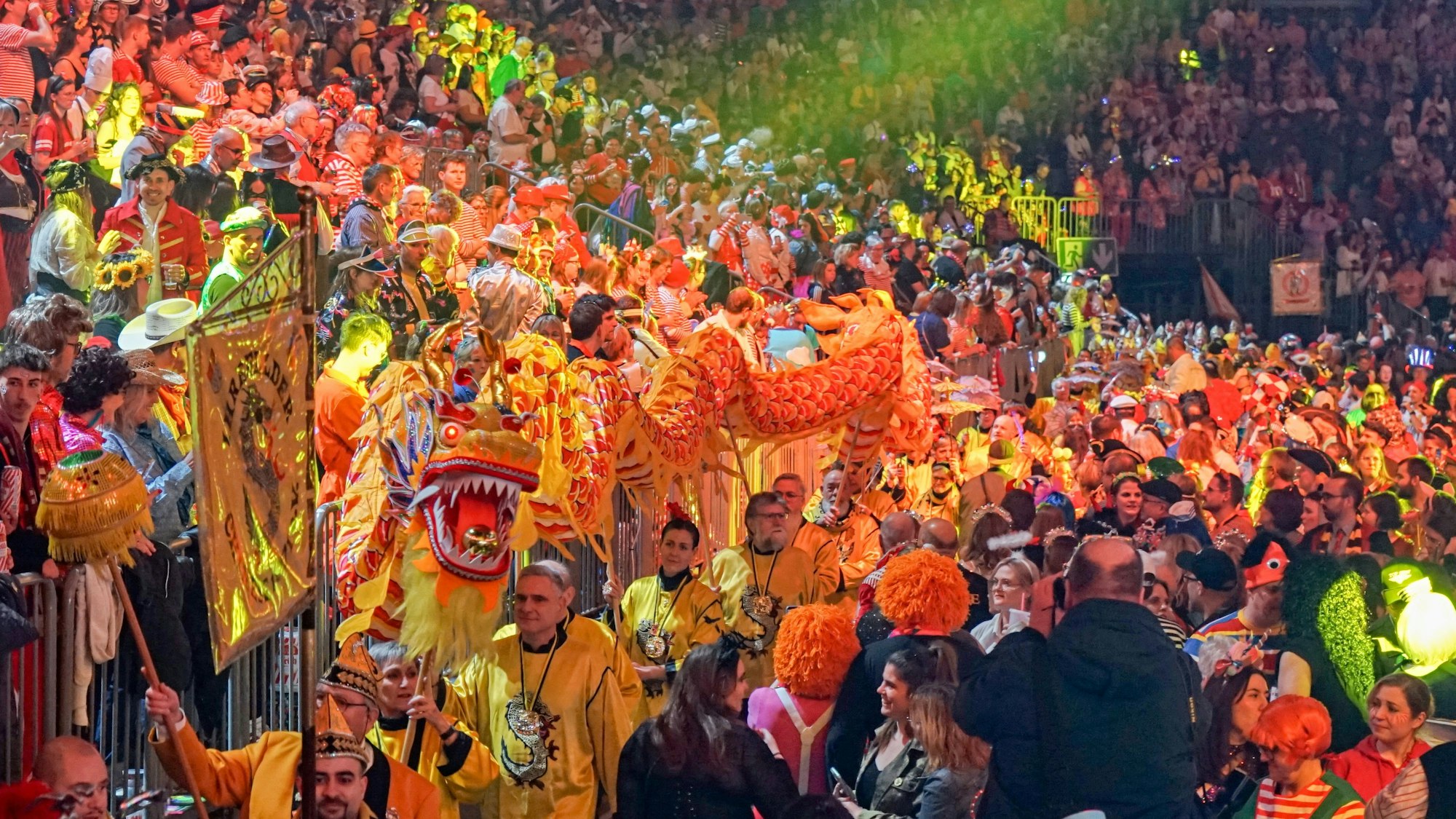 18.500 jecke Besucher Anfang Februar – Rekord für die „Lachende Kölnarena“