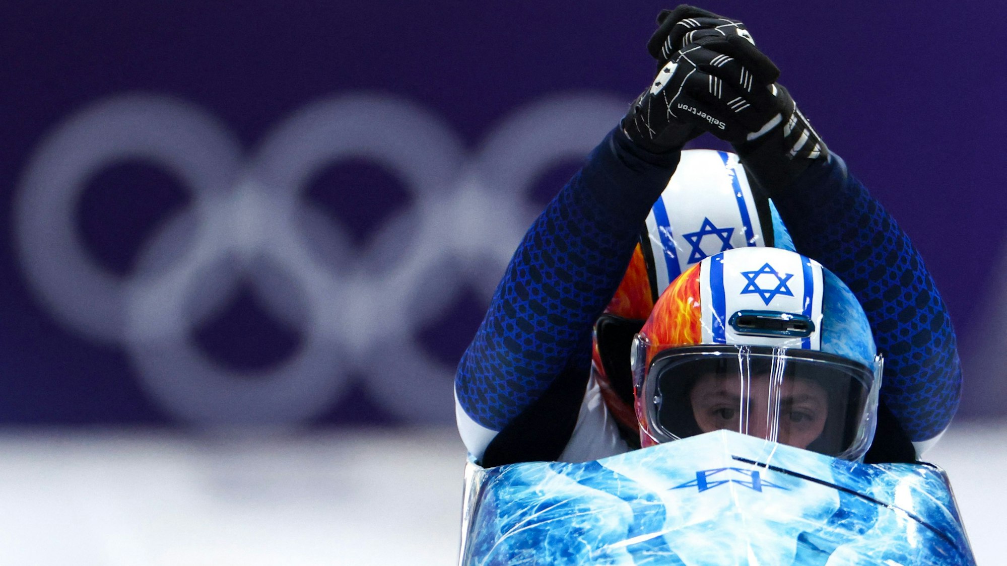 Adam Edelman und Menachem Chen bei den Olympischen Winterspielen in Cortina d'Ampezzo.
