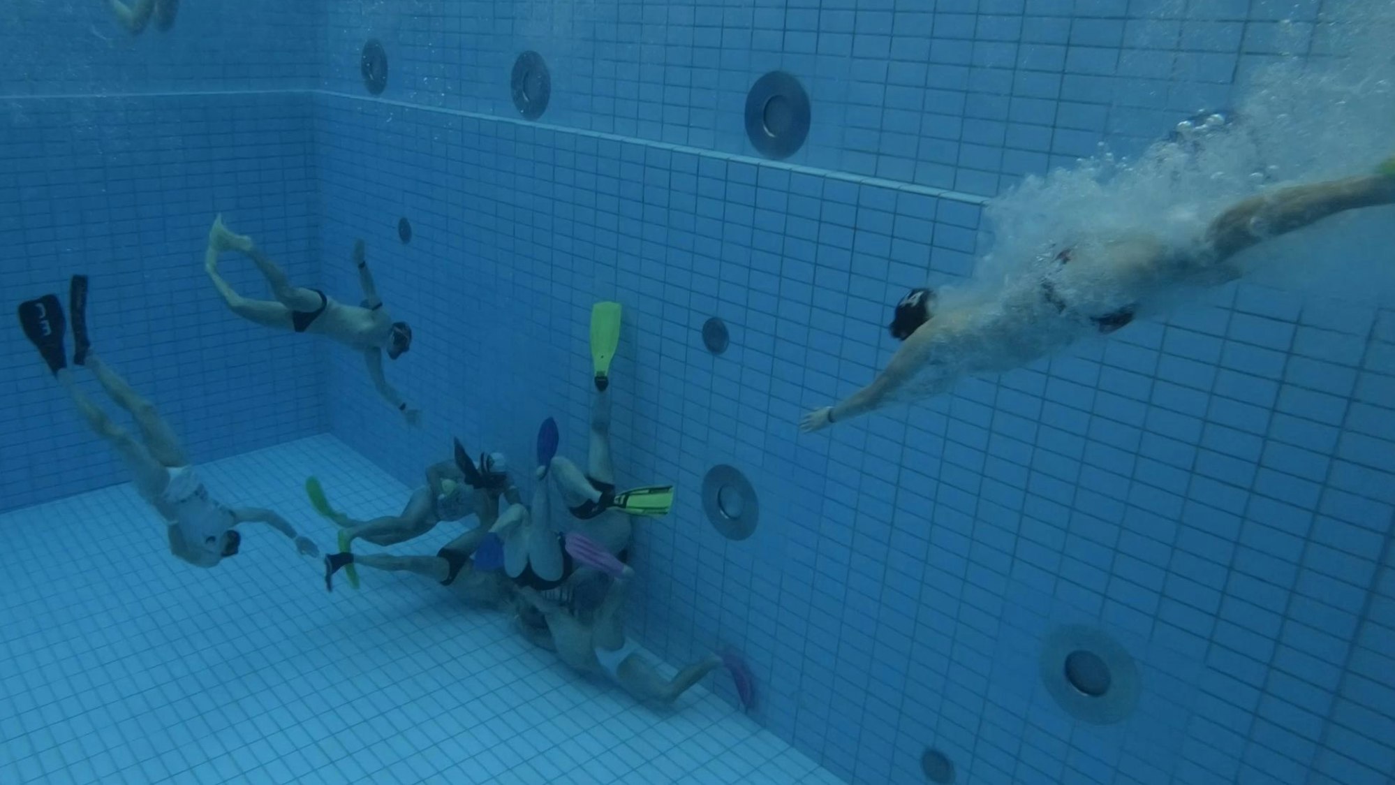 Beim Unterwasserrugby wird in drei Dimensionen gespielt: Die Tiefe ist einer der großen Herausforderungen.