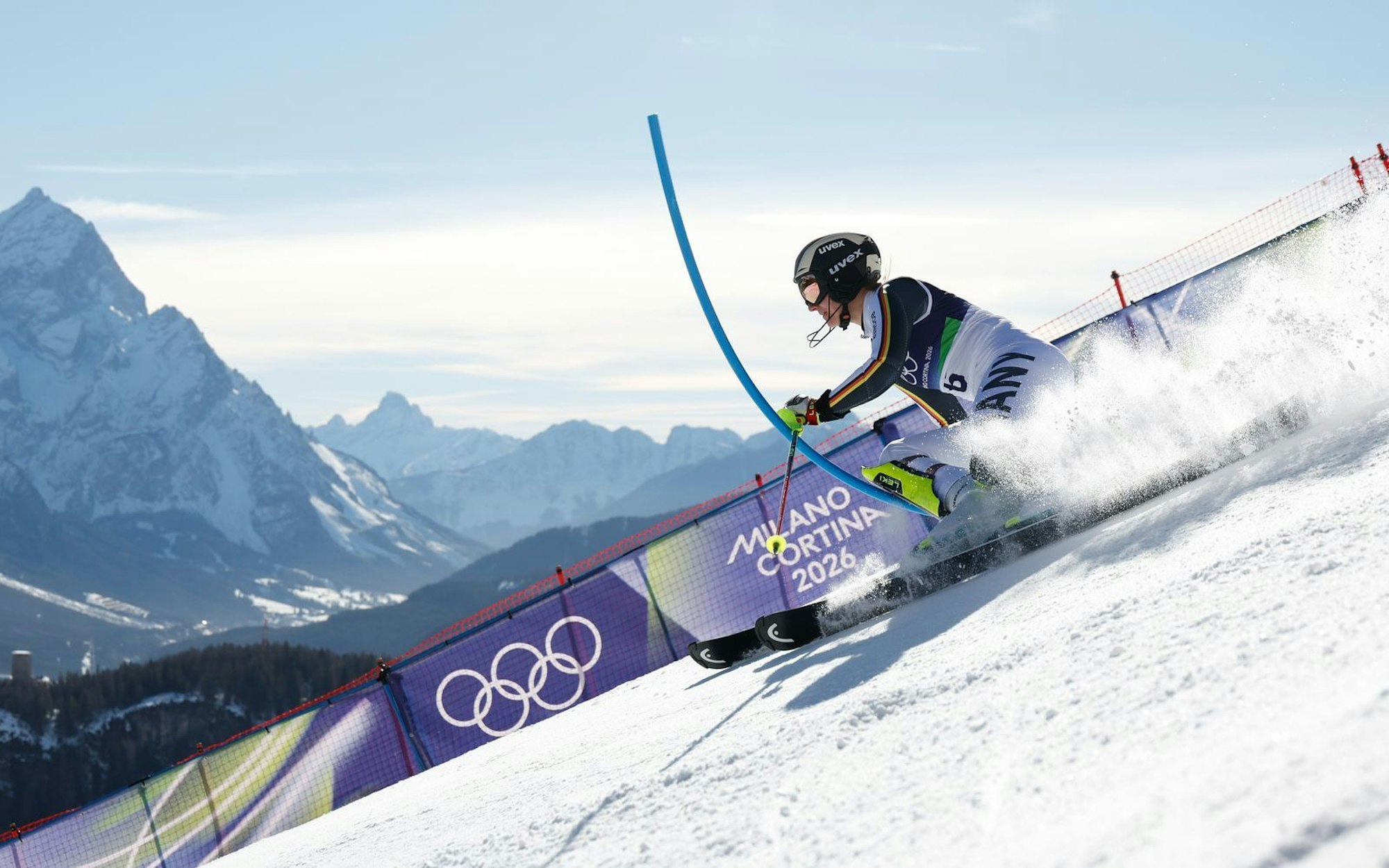 Lena Dürr legte im olympischen Slalom einen furiosen ersten Lauf hin. Im zweiten ereilte sie ein Drama. (Bild: 2026 Getty Images/Christophe Pallot/Agence Zoom)