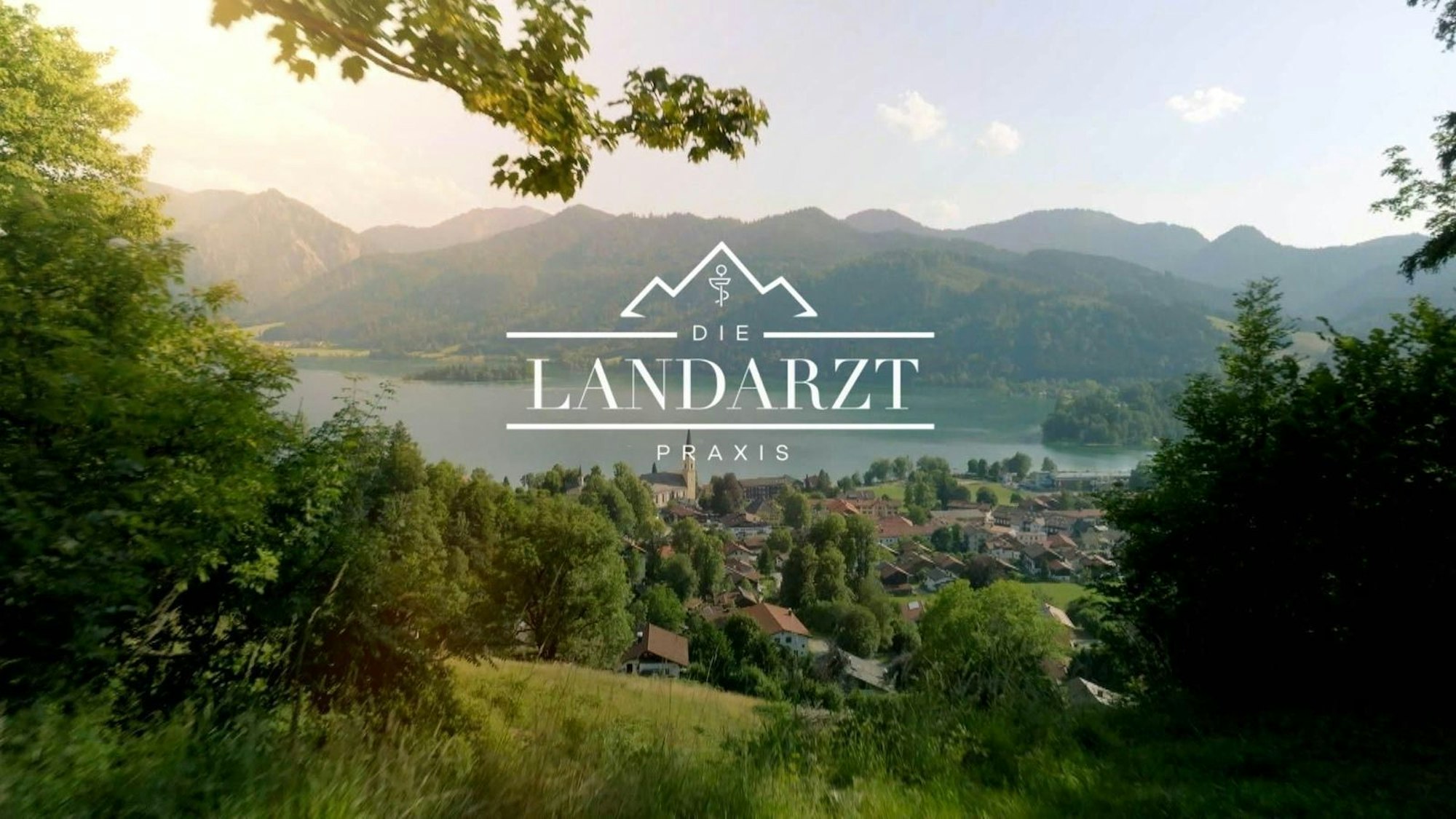 Thomas Hamer spielte zwei Staffel lang die Rolle des Kochs Matti Steininger in der Serie „Die Landarztpraxis“. Nun ist der Schauspieler verstorben. (Bild: SAT.1)