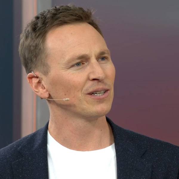 Jochen Breyer bei der Moderation der Olympia-Sendung im ZDF.