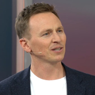 Jochen Breyer bei der Moderation der Olympia-Sendung im ZDF.