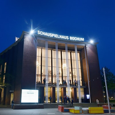 Nach den tumultartigen Szenen bei einer Premiere verteidigt die Vize-Intendantin das Stück. (Symbolbild)