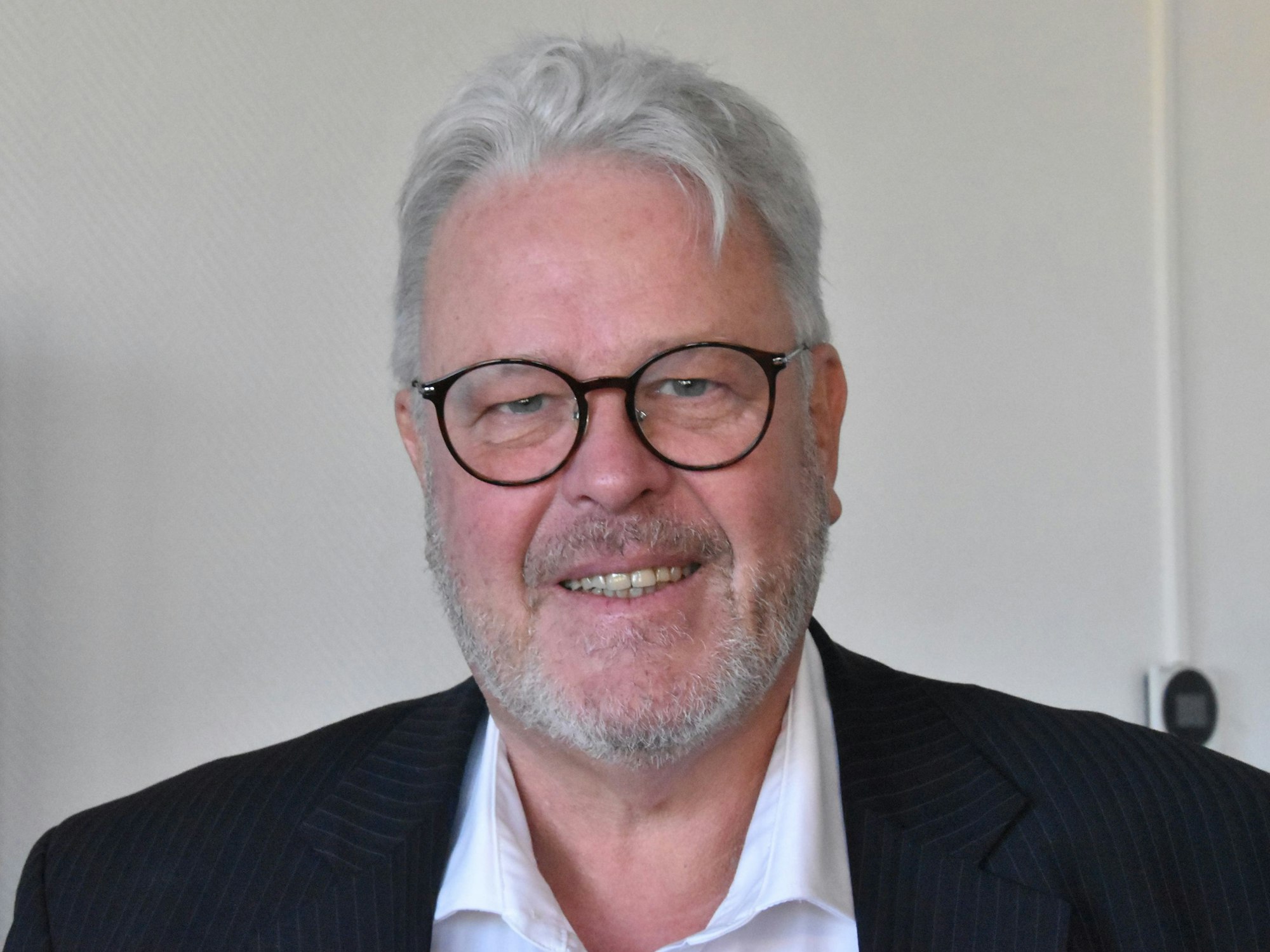 IHK-Präsident Stefan Hagen belkagt ein „All inclusive plus-Paket“ bei den Sozialleistungen und fordert Reformen, um Arbeitskosten zu senken.