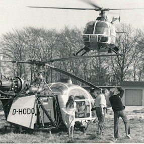 Polizeihubschrauber im Dauereinsatz: Zwei Wochen lang verfolgte die Polizei mit großem Aufwand und mehreren Hundertschaften den Verbrecher Stefan Hlywa, der immer wieder entkommen konnte.