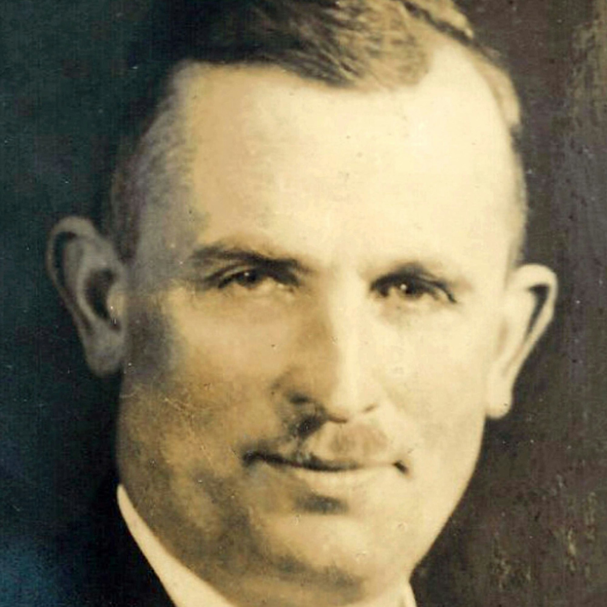 Schwarz-Weiß-Porträt von Michael Melder.