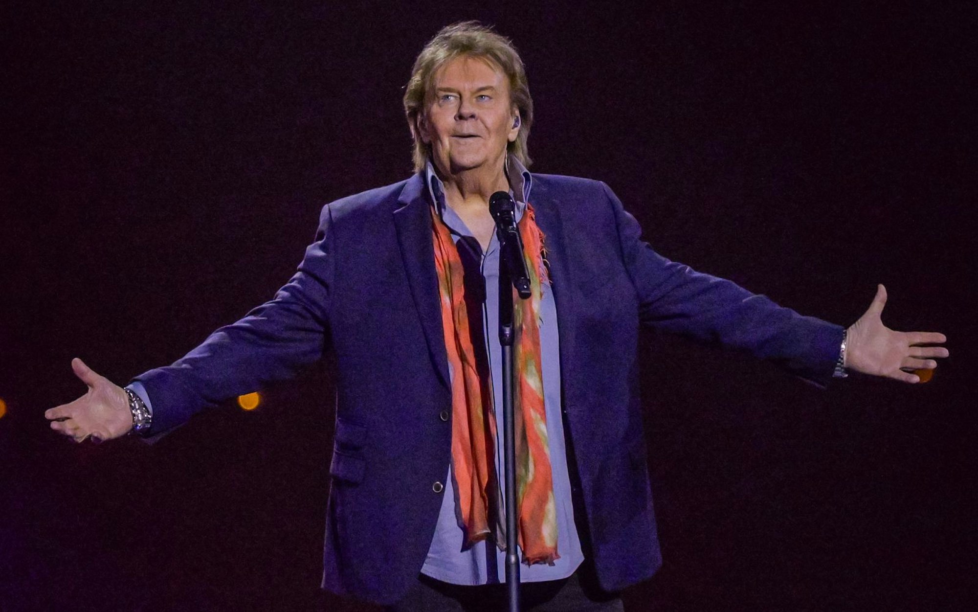 Howard Carpendale, hier bei einem Auftritt beim „Schlagerbooom - Alles Funkelt! Alles Glitzert!“ im Oktober 2025, sollte nach „Let's Do It Again“ eigentlich keine weiteren Alben veröffentlichen. (Bild: 2025 Getty Images/Sascha Schuermann)