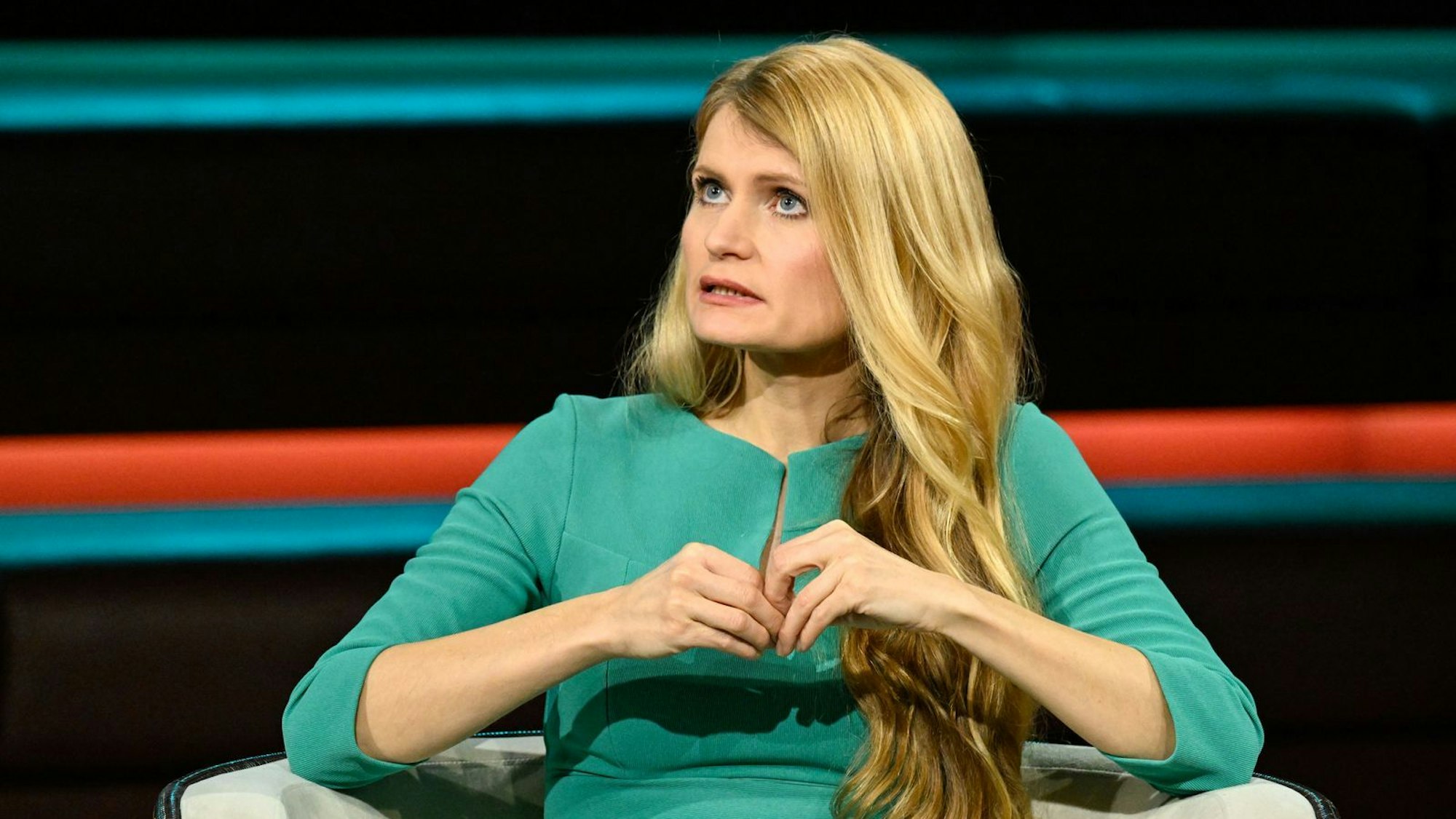 Politologin Ulrike Franke glaubt nicht an ein baldiges Ende des Ukraine-Kriegs. (Bild: ZDF / Markus Hertrich)