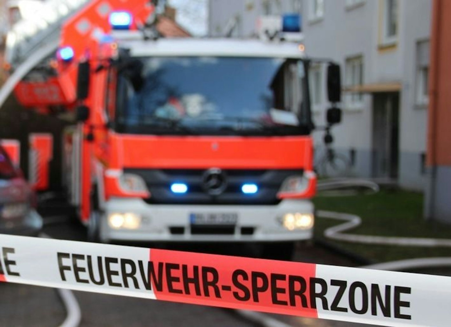 Feuerwehreinsatz nach Zimmerbrand in Bonn.