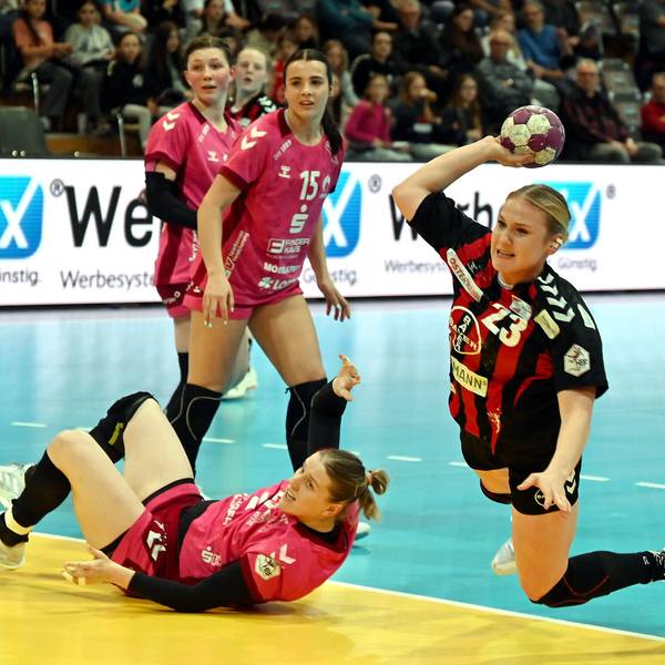 28.04.2024, Handball-Bayer Leverkusen - Vipers
rechts: Annika Ingenpaß (Bayer)
Foto: uli Herhaus