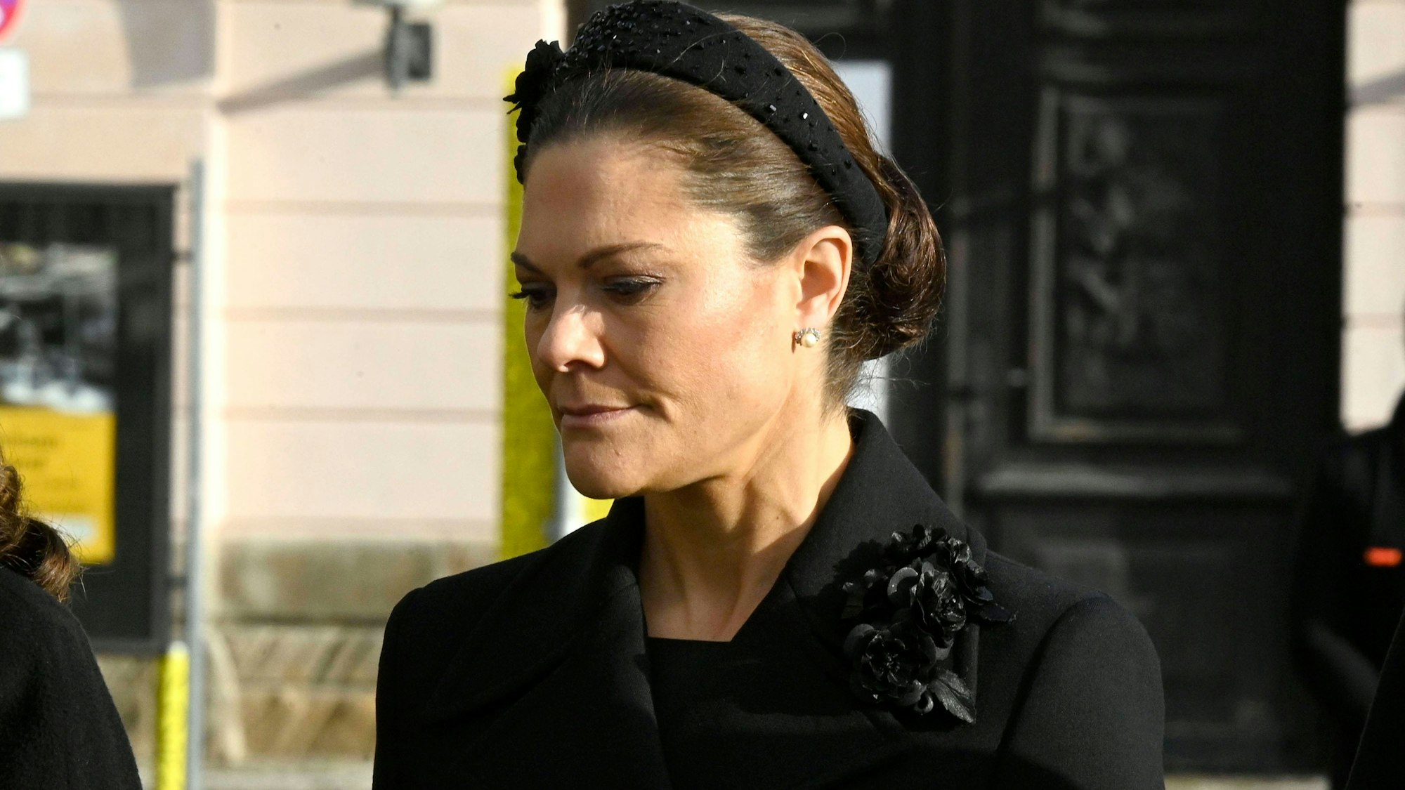 Kronprinzessin Victoria von Schweden bei der Kranzniederlegung zum Volkstrauertag in der Zentralen Gedenkstätte der Bundesrepublik Deutschland für die Opfer von Krieg und Gewaltherrschaft.