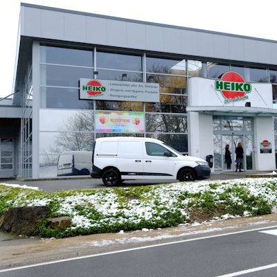 Außenansicht des Supermarkt-Gebäudes der Firma Heiko in St. Vith.