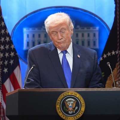 Trump will den von ihm verkündeten weltweiten 10-Prozent-Zollsatz auf Importe in die USA auf 15 Prozent erhöhen.